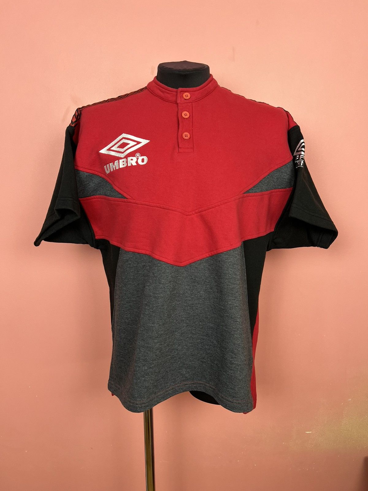 Umbro Umbro pro training sports shirt rare 1990 streetwear Size US L / EU 52-54 / 3 - 1 Thumbnail