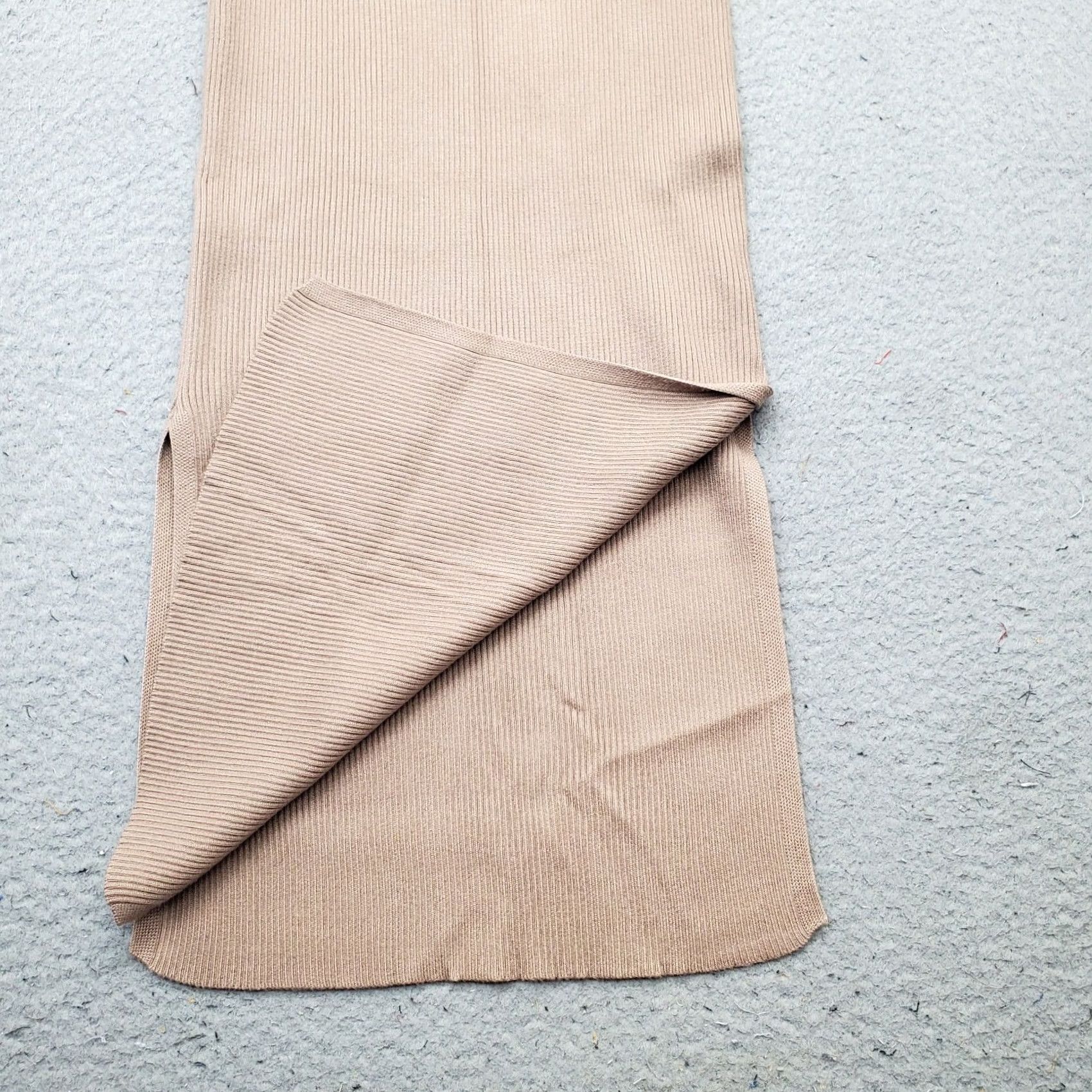 PRINCESS POLLY Princess Polly Skirt Womens S/M Brown Ribbed Slit Pull On Midi Straight & Pencil Modern Casual/Party/Cocktail Size 28" / US 6 / IT 42 - 8 Thumbnail