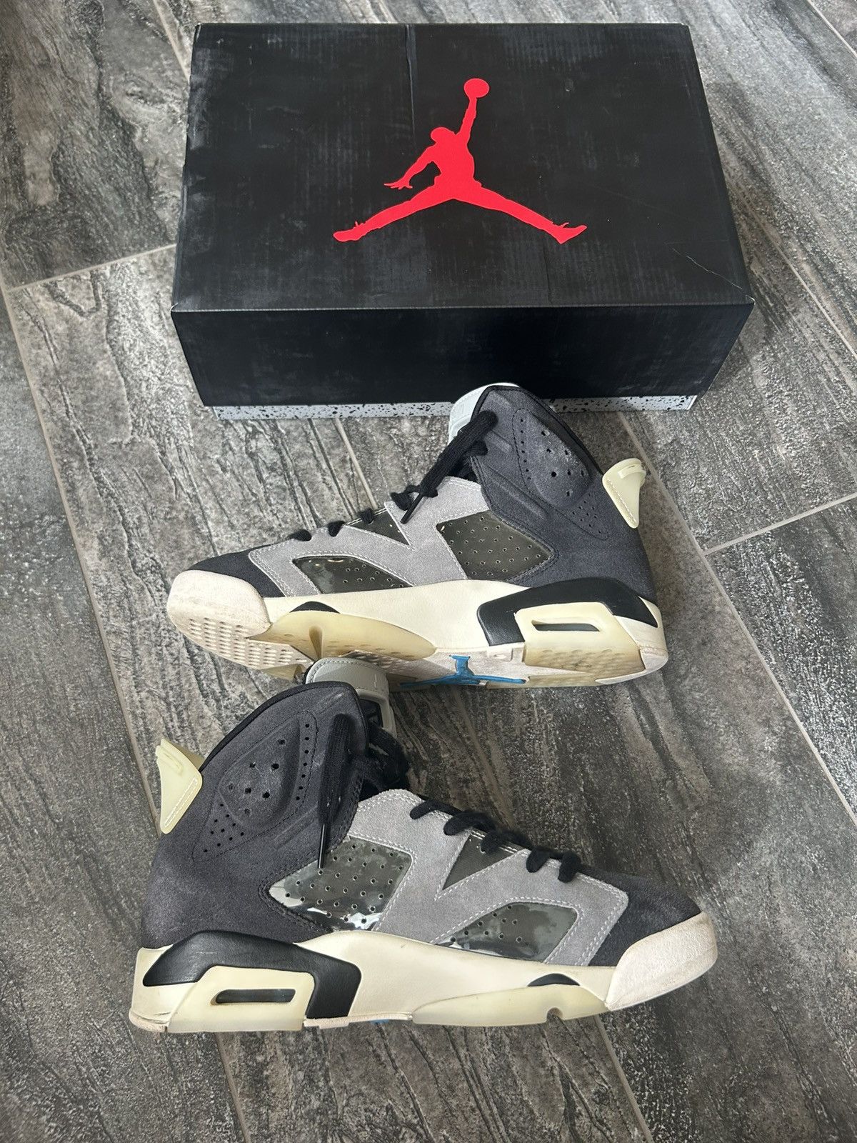 Jordan Brand Jordan 6 Tech Chrome 2020 Size 9.5 Size US 9.5 / EU 42-43 - 3 Thumbnail