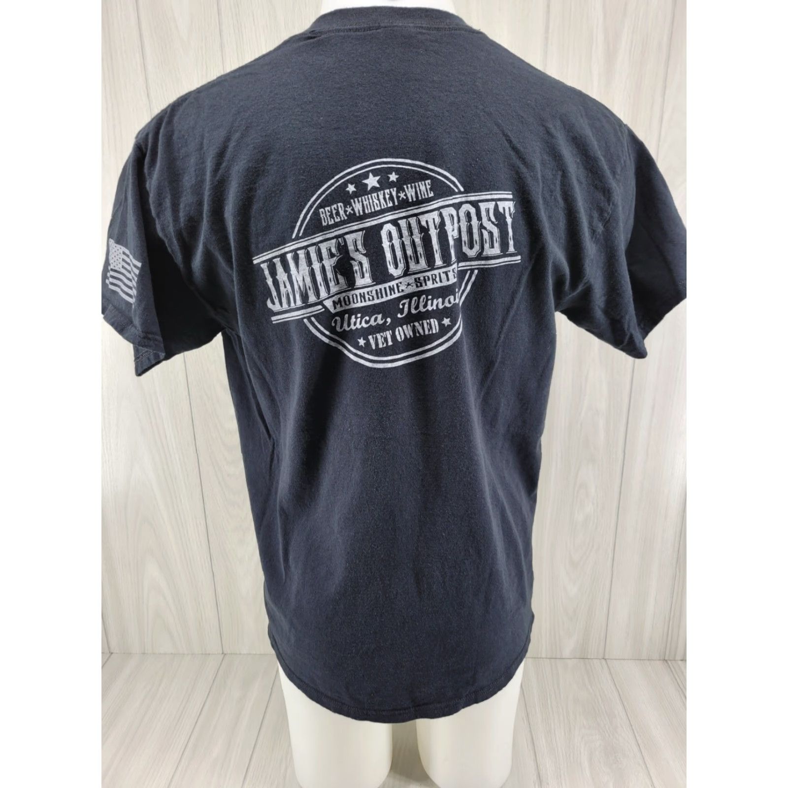 Gildan VINTAGE Jamie's Outpost Utica Illinois Black Shirt Men's Large Size US L / EU 52-54 / 3 - 2 Thumbnail