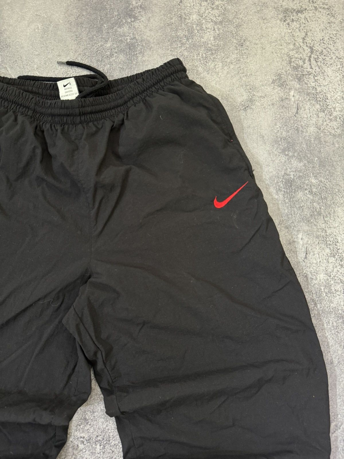 Nike Vintage Nike Nylon Sweatpants Y2K Size US 34 / EU 50 - 3 Thumbnail