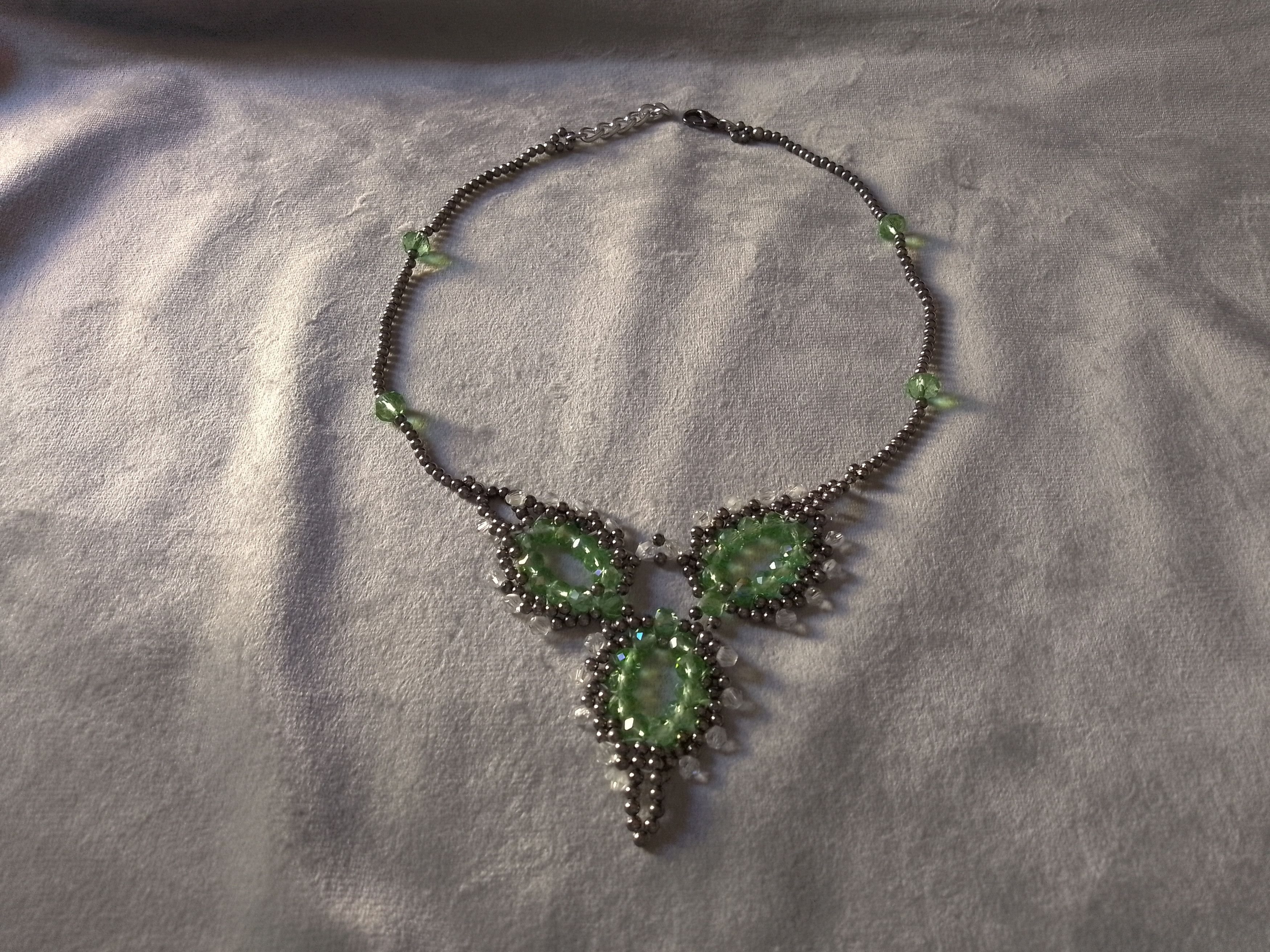 Handmade Necklace Leafy Vintage Elegant Green Crystal Embroidered Size ONE SIZE - 3 Thumbnail