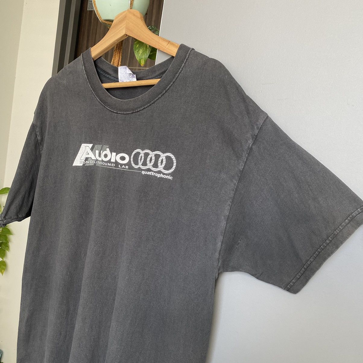 Vintage Thrashed Faded Vintage Y2K Audi Quattrophonic ERD GRUNGE TEE Size US L / EU 52-54 / 3 - 4 Thumbnail