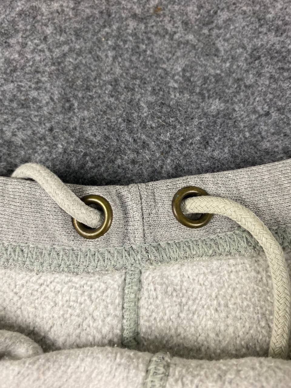 Champion vintage champion reverse weave sweatpants very nice design Size US 35 - 9 Thumbnail