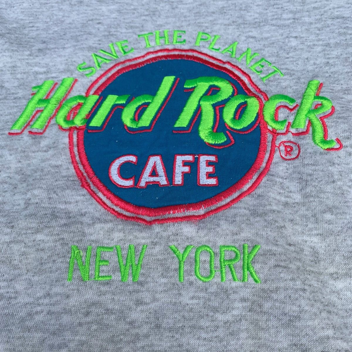 Hard Rock Cafe × Vintage Vintage 90s Hard Rock Cafe NewYork Crewneck Embroidered Logo Size US M / EU 48-50 / 2 - 8 Thumbnail