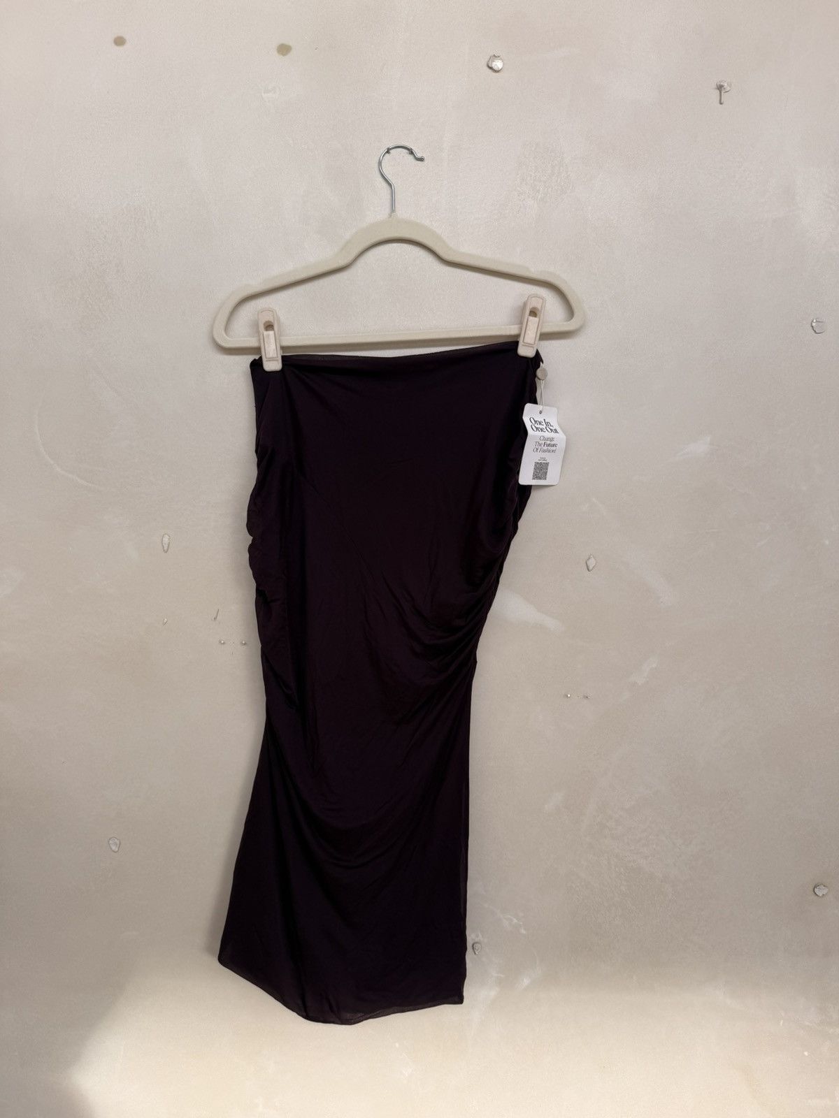 Gucci Gucci tom ford mid length skirt eggplant purple Size 26" / US 2 / IT 38 - 1 Thumbnail