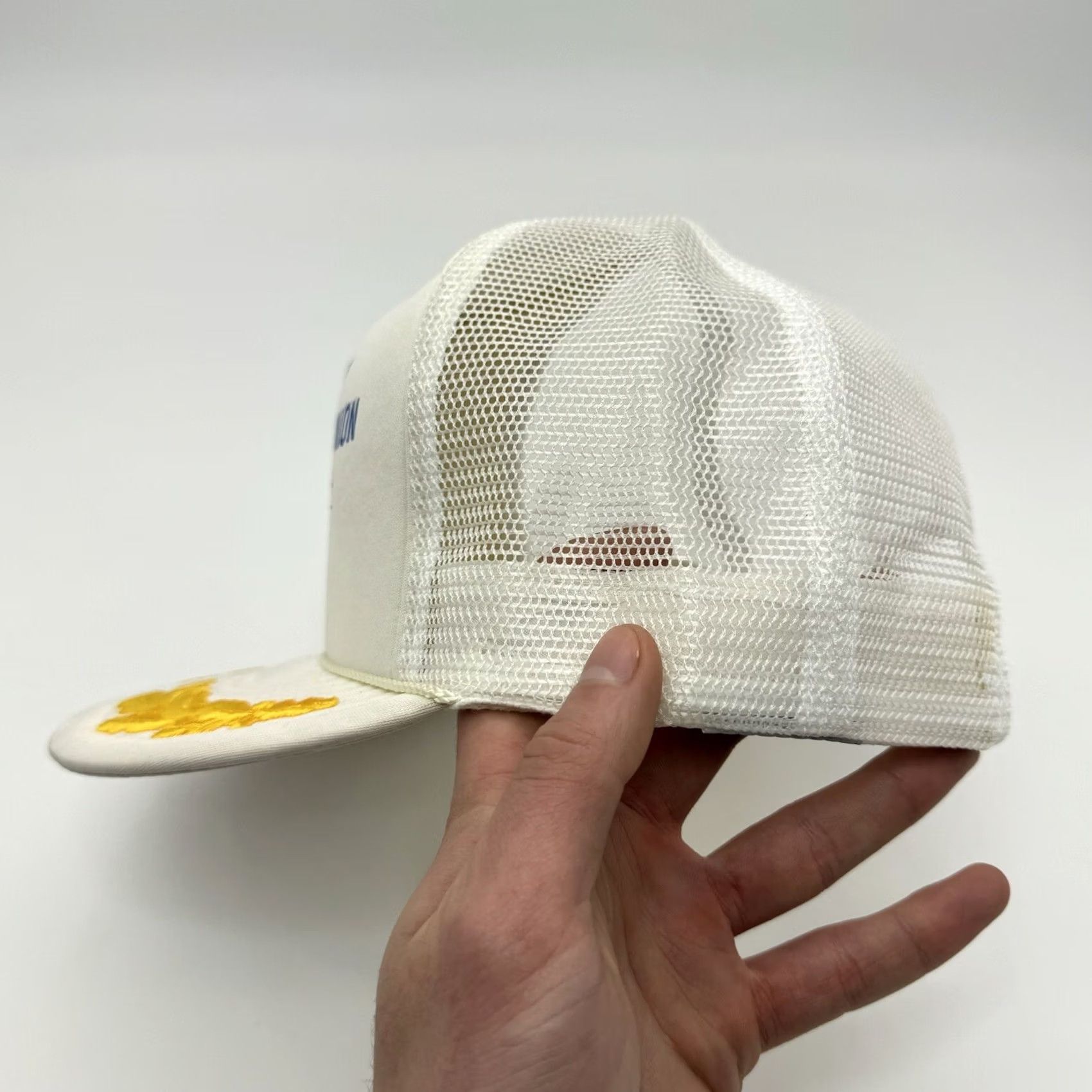 Vintage VINTAGE SAN SUN ICHIBAN REUNION US ARMY KOREA JAPAN 1994 MILTARY VETERAN LAUREL LEAF HAT WHITE ONE SIZE FITS MOST Size ONE SIZE - 4 Thumbnail