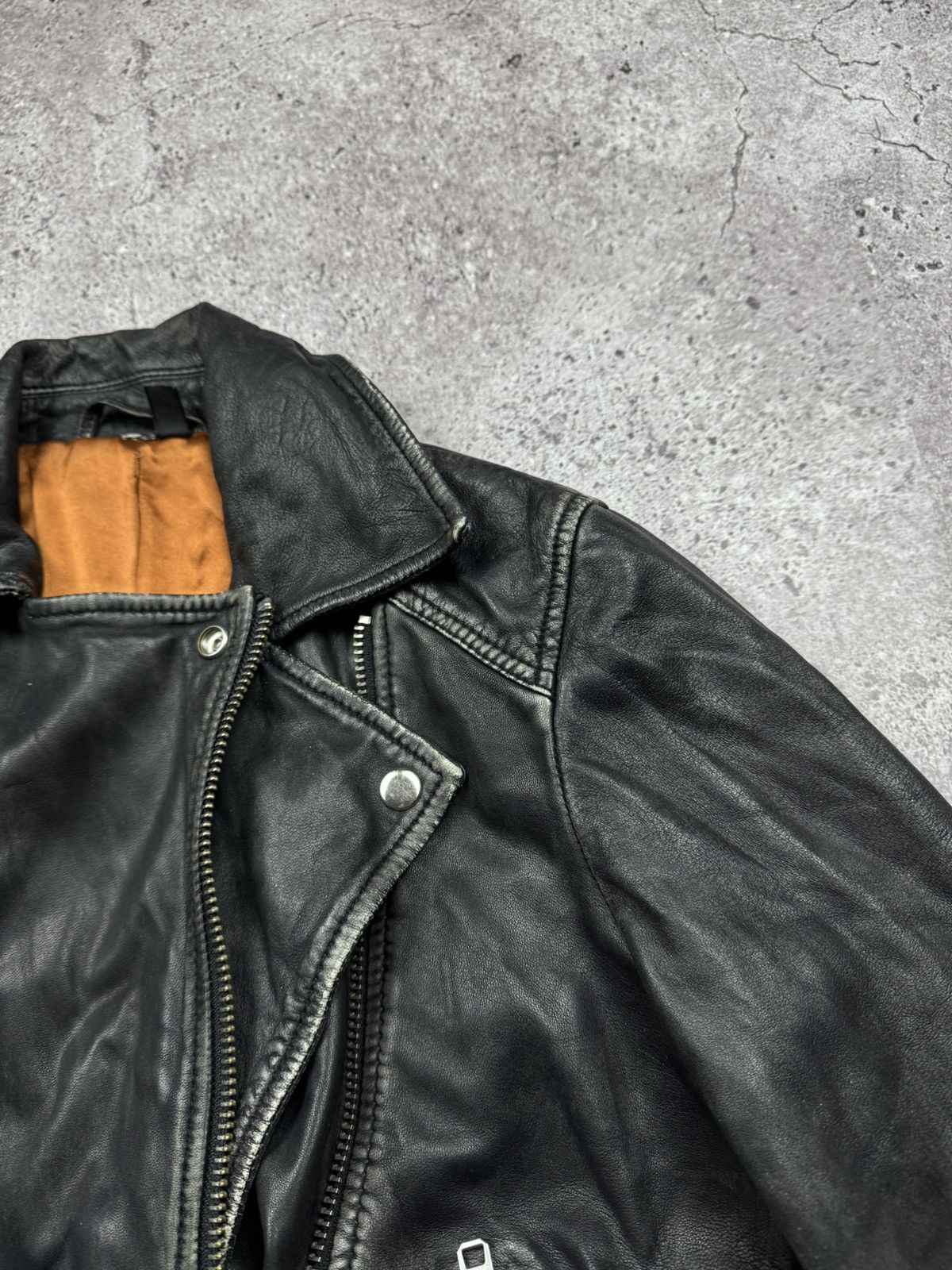 Japanese Brand VINTAGE 90S CROPPED BLACK LEATHER DISTRESSED BIKER JACKET Size US S / EU 44-46 / 1 - 11 Thumbnail