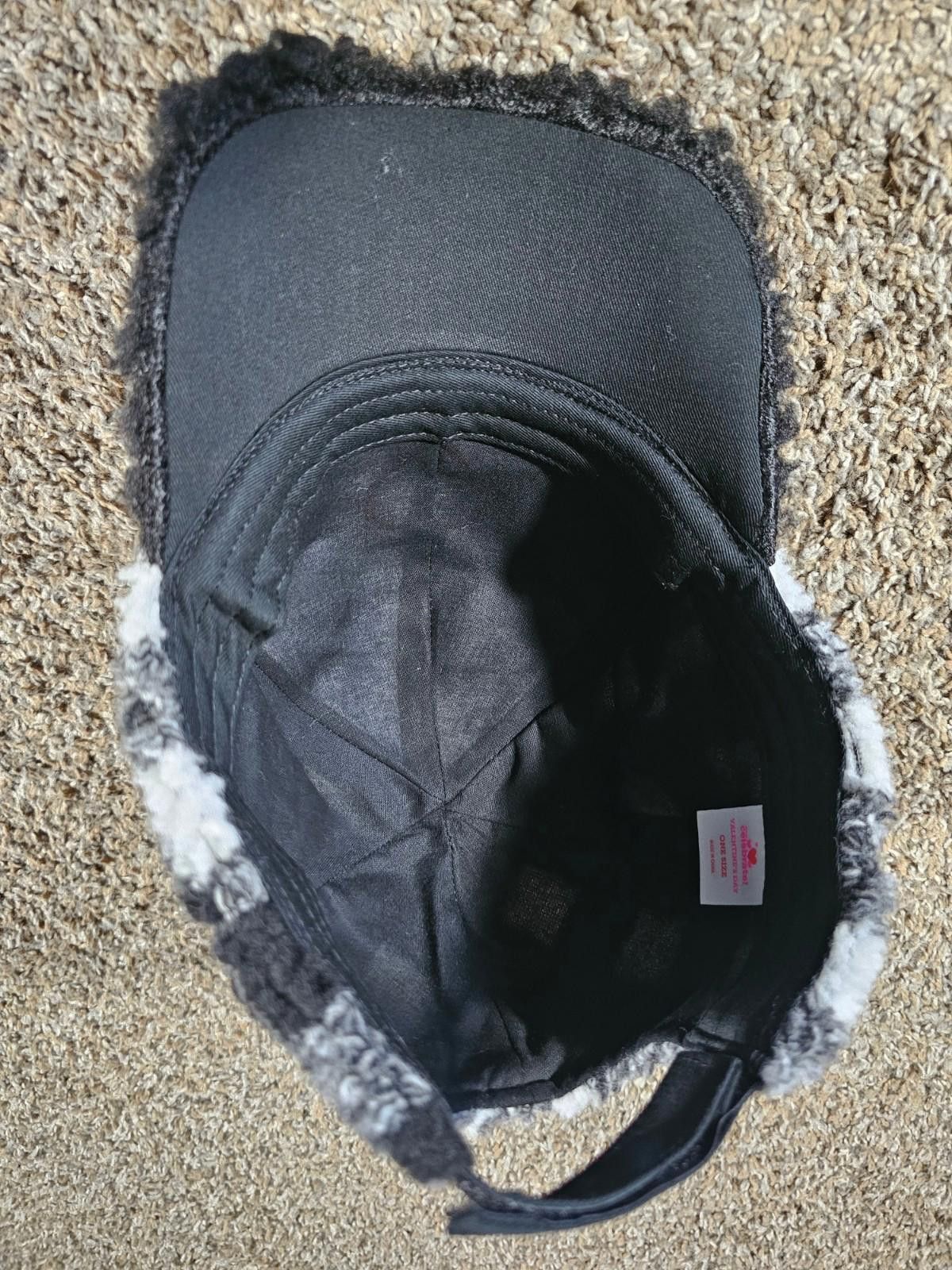 Calibrate VALENTINE'S DAY SHERPA BASEBALL HAT WHITE/BLACK PLAID HEART Size ONE SIZE - 5 Thumbnail