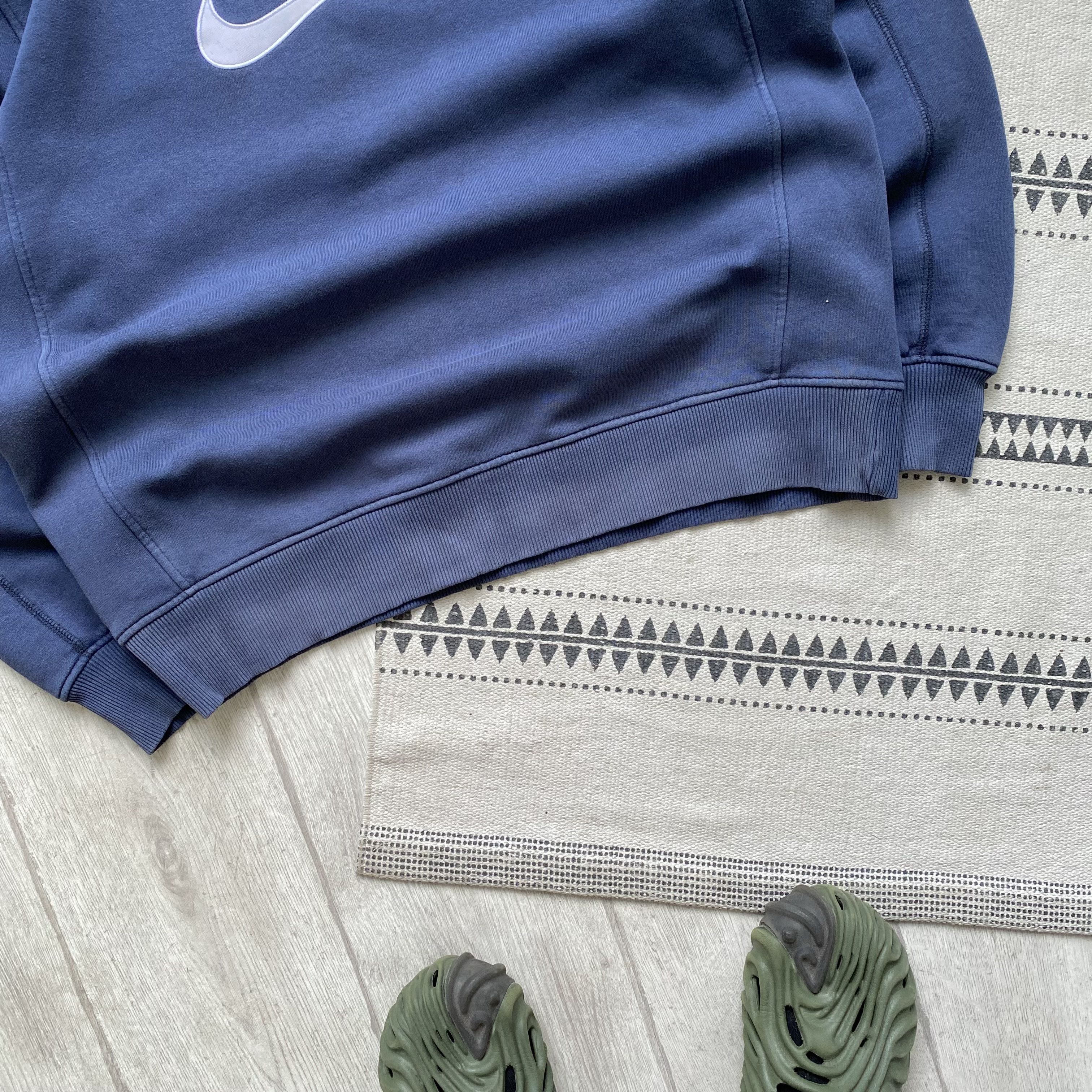 Nike Vintage 90s Faded Nike Sweatshirt center logo Swoosh Size US L / EU 52-54 / 3 - 3 Thumbnail