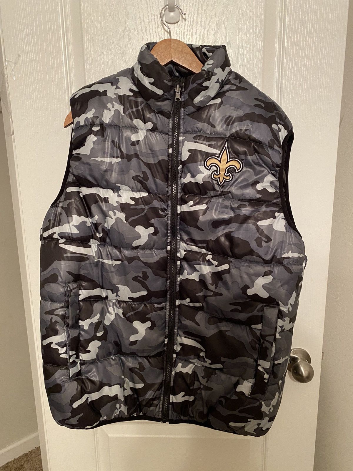 NFL New Orleans Saints Camo Puffer Vest Size US L / EU 52-54 / 3 - 1 Thumbnail