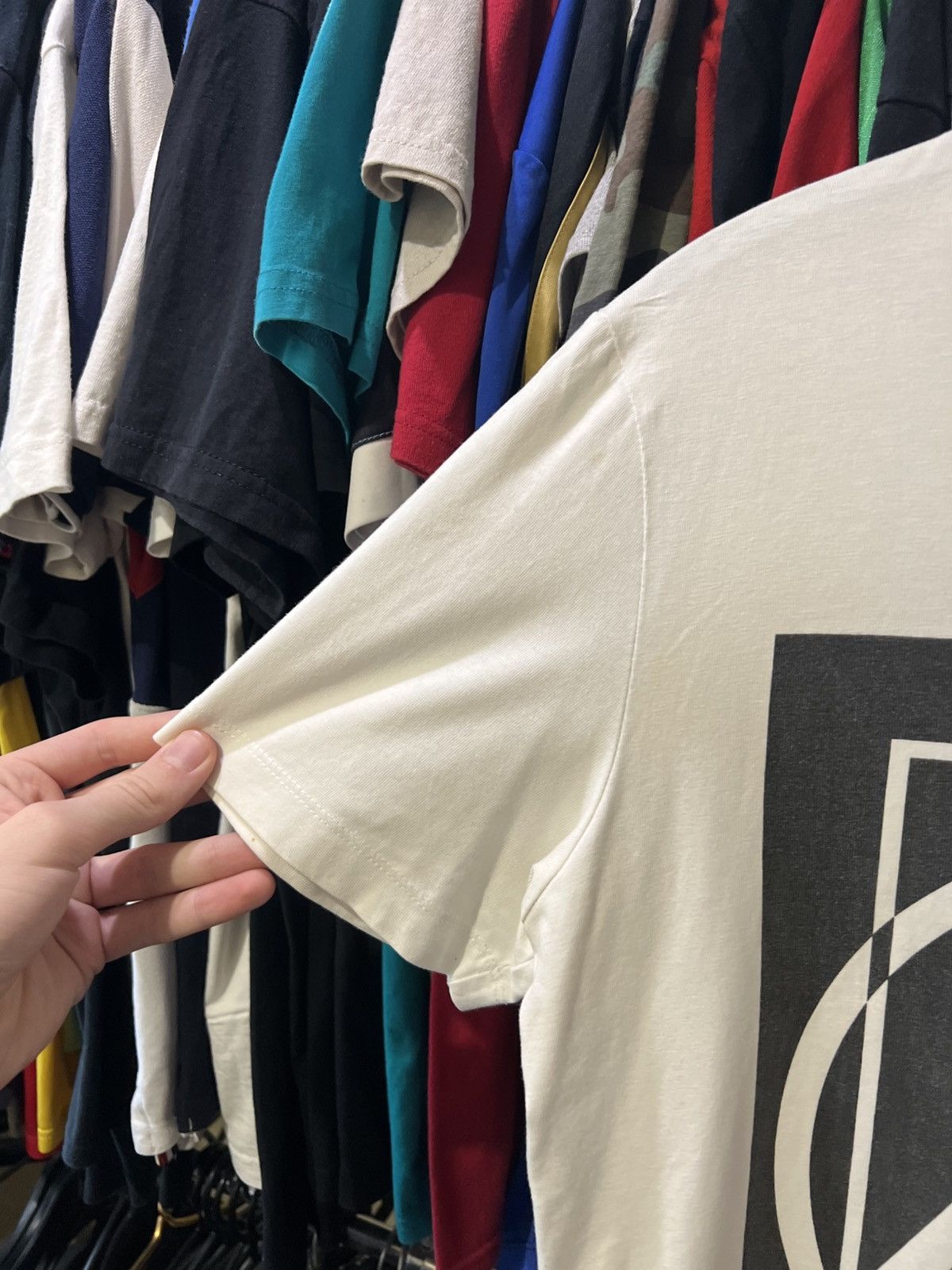 Alexander McQueen VINTAGE ALEXANDER MCQUEEN MCQ WHITE BIG BOX LOGO T SHIRT Size US L / EU 52-54 / 3 - 3 Thumbnail