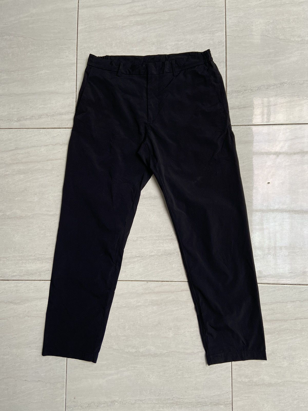 Theory × Uniqlo UNIQLO x THEORY Black Pants Size US 31 - 7 Thumbnail