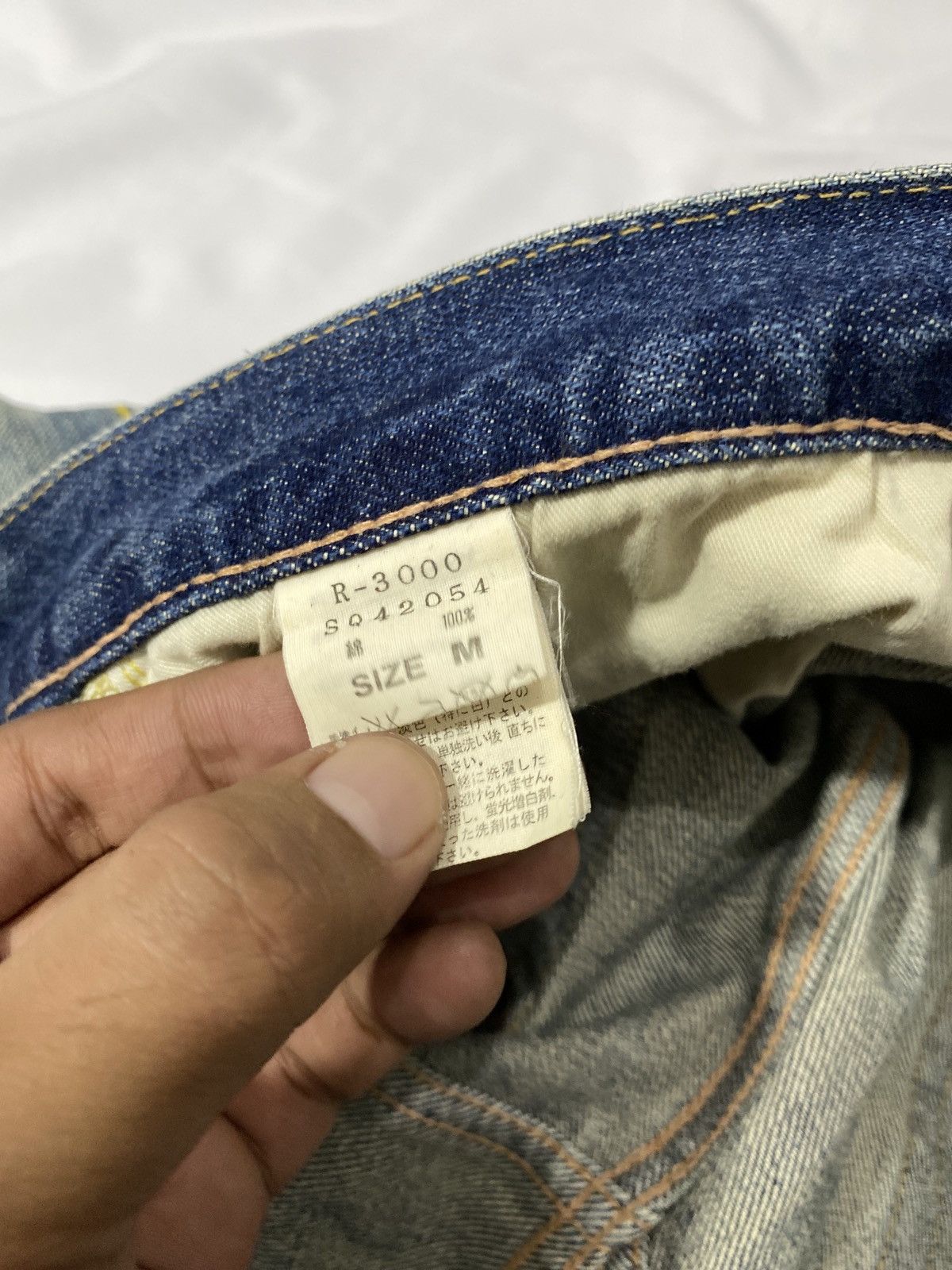 Levi's Vintage Clothing Vintage RNA Buckle Back Thrashed Selvedge Distressed Jeans Size US 33 - 14 Thumbnail