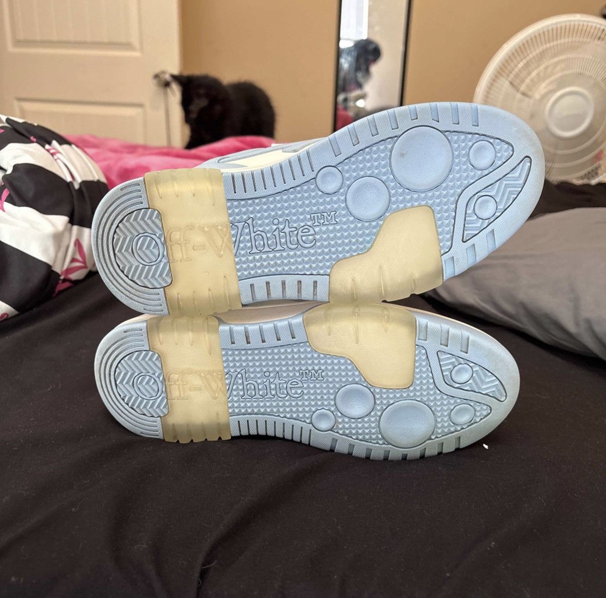 Off-White Off-White Out Of Office Low–White/Light Blue – EU 37 (US 7) Size US 7 / EU 40 - 7 Thumbnail