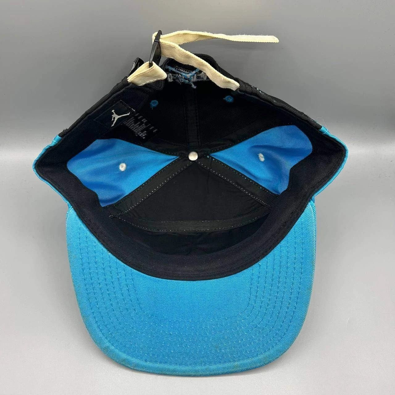 Jordan Brand Air Jordan 5 Panel Hat Men Embroidered Jumpman Strap Back Size ONE SIZE - 2 Thumbnail