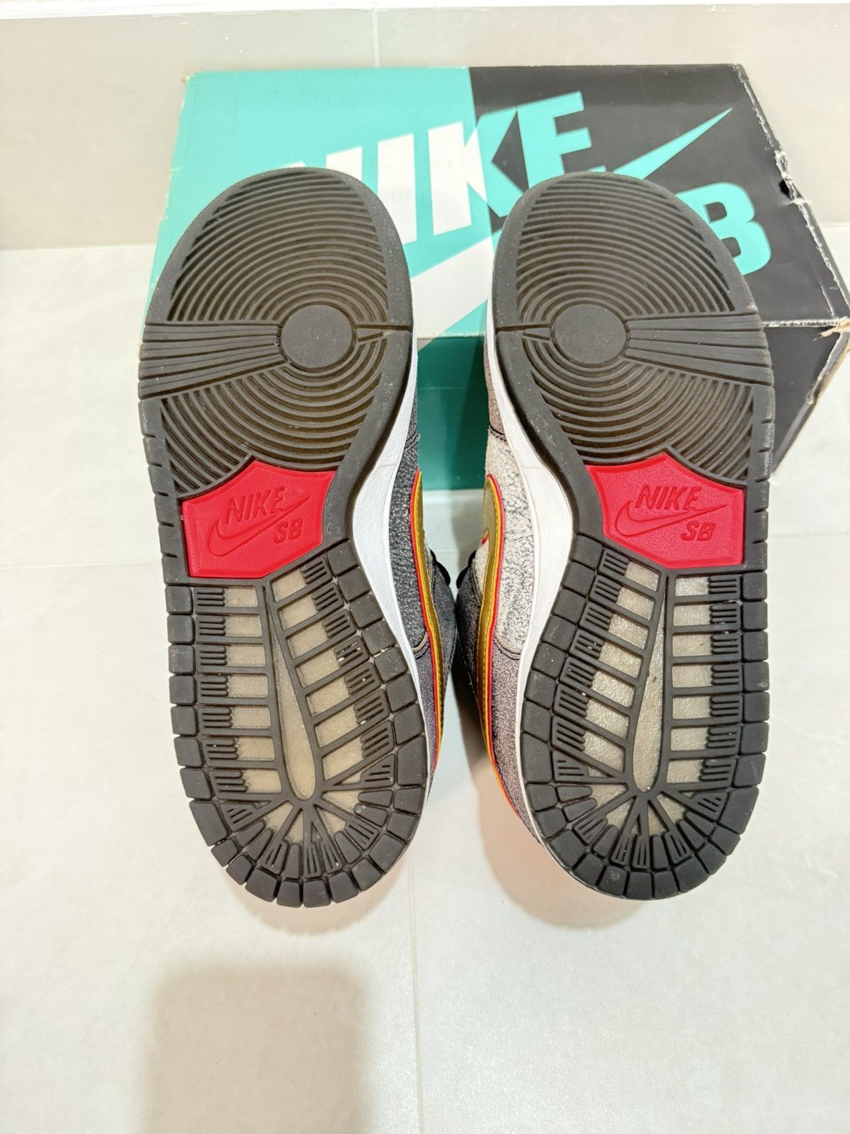 Nike Nike Dunk Low Premium SB QS 'Beijing' Size 11 Used Size US 11 / EU 44 - 9 Thumbnail
