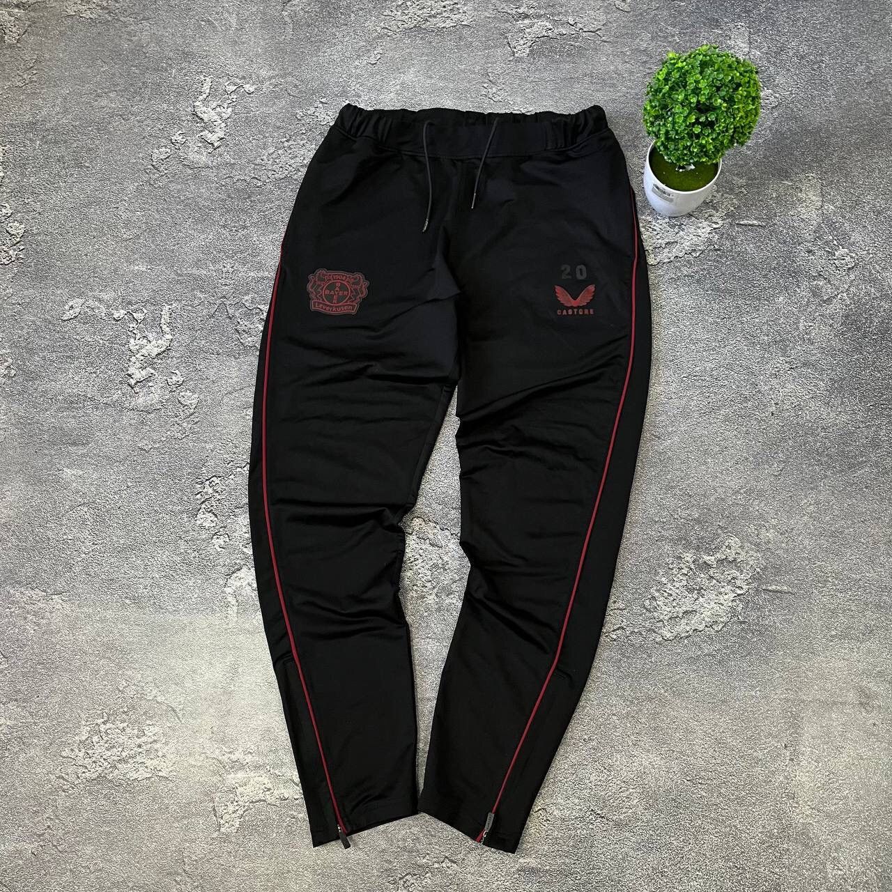 Vintage Bayer Leverkusen Castore Training Pants Bottoms 2022/2023 Size US 33 - 11 Thumbnail