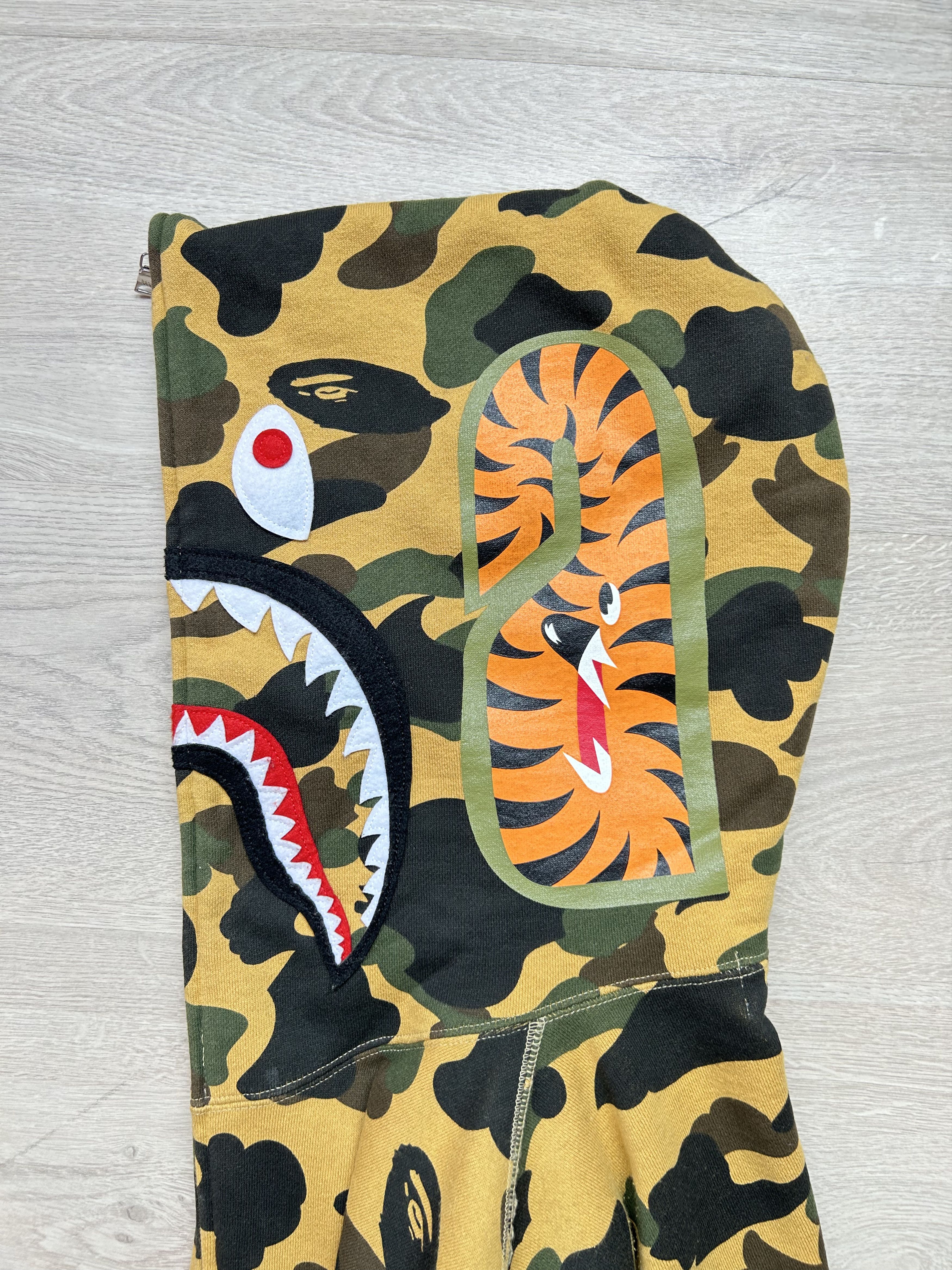 Bape A Bathing Ape 1st Camo Yellow Shark Full Zip Hoodie [Size S] Size US S / EU 44-46 / 1 - 5 Thumbnail