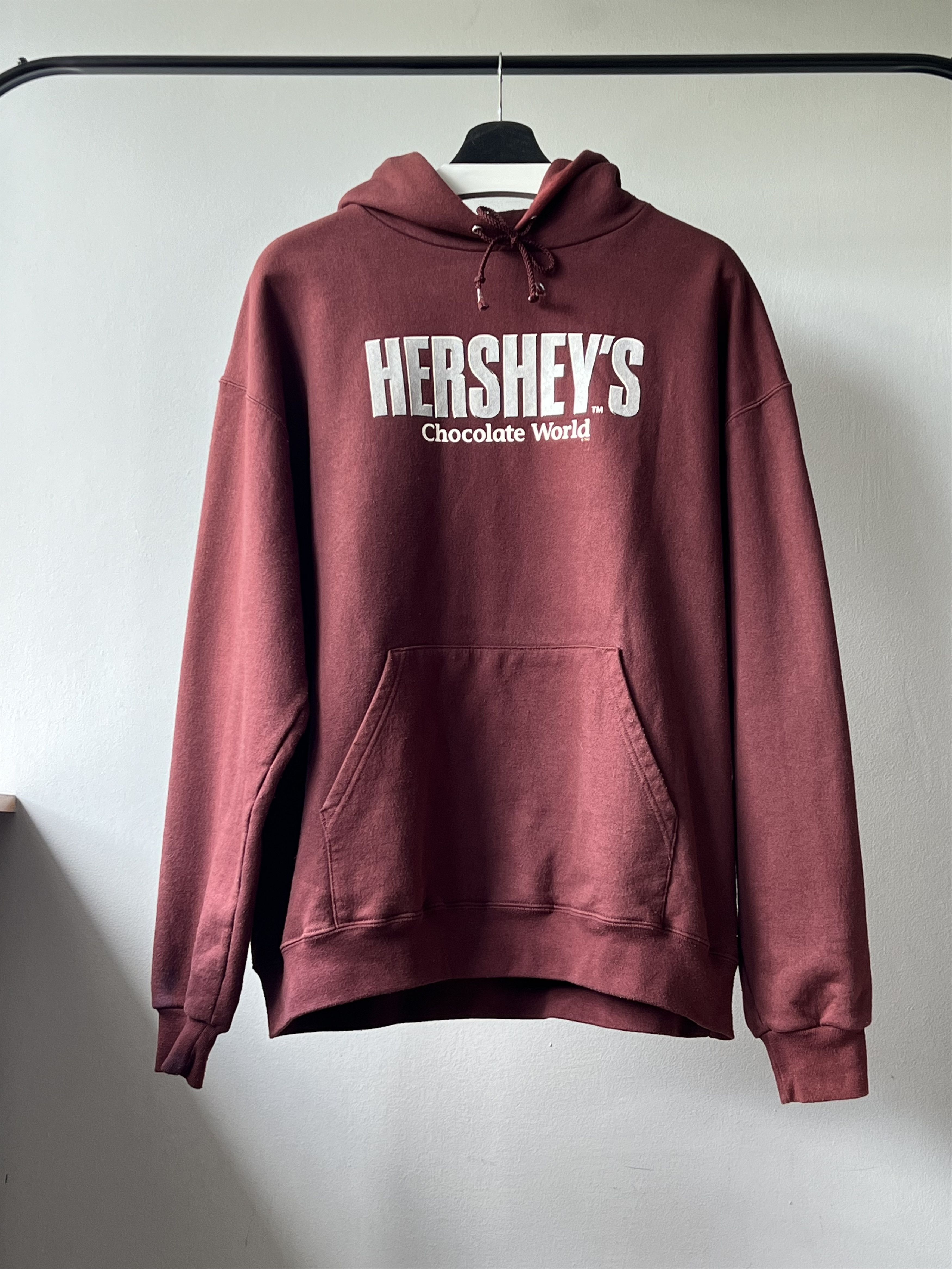 Chocolate × Vintage Vintage 90's Hershey’s Chocolate World Brown Hoodie By THC Size US L / EU 52-54 / 3 - 1 Thumbnail