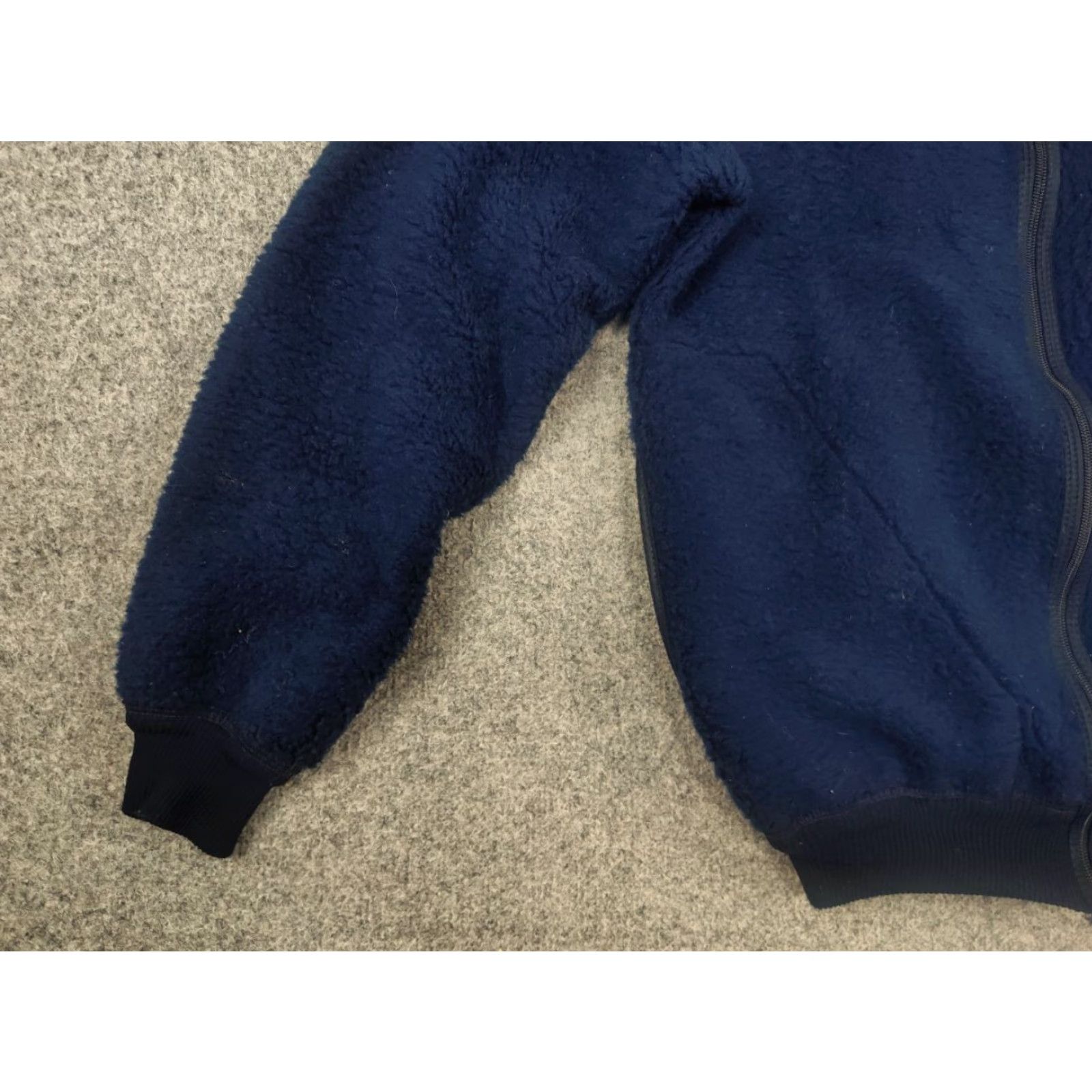 Helly Hansen VINTAGE Helly Hansen Deep Pile Sherpa Fleece Navy Logo Zip Jacket Size US M / EU 48-50 / 2 - 6 Thumbnail