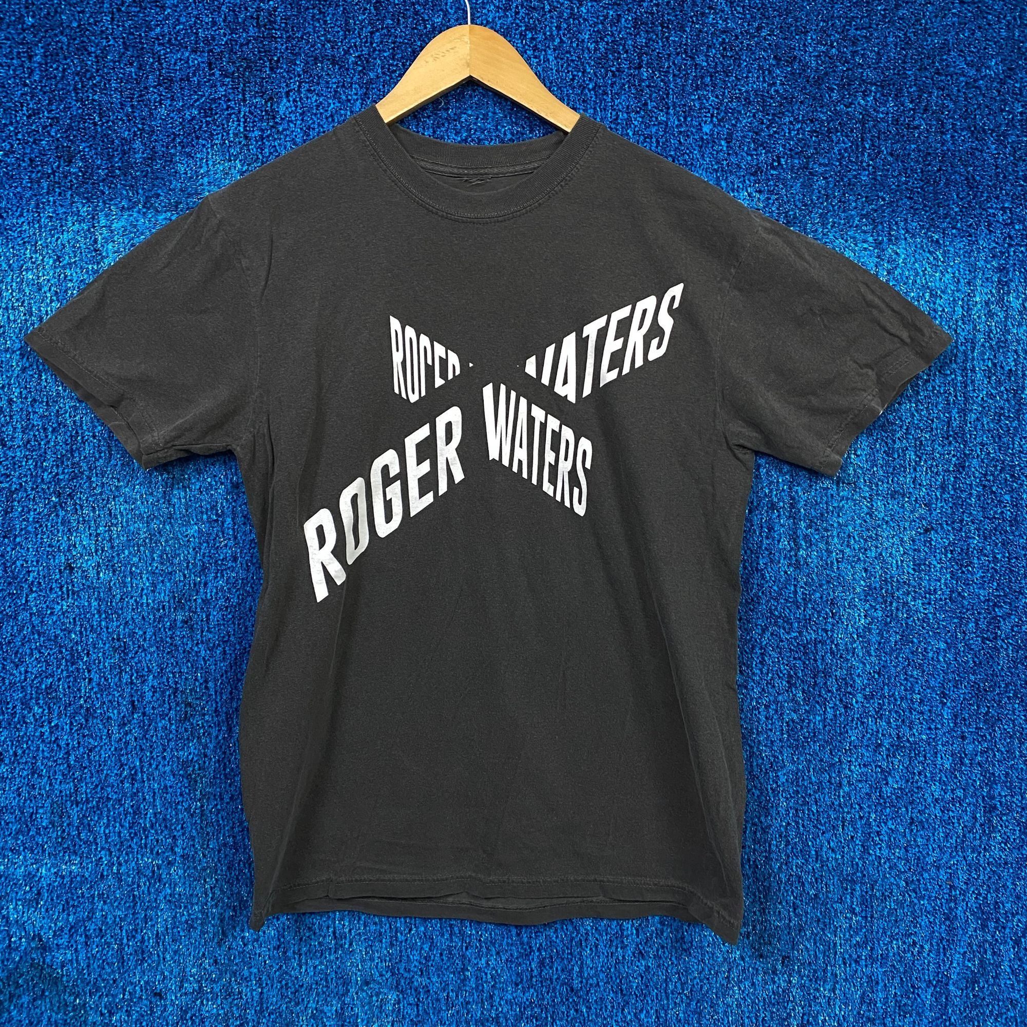 Band Tees Roger Waters This Is Not A Drill Tour Dates Rock Icon Tee M Size US M / EU 48-50 / 2 - 1 Thumbnail