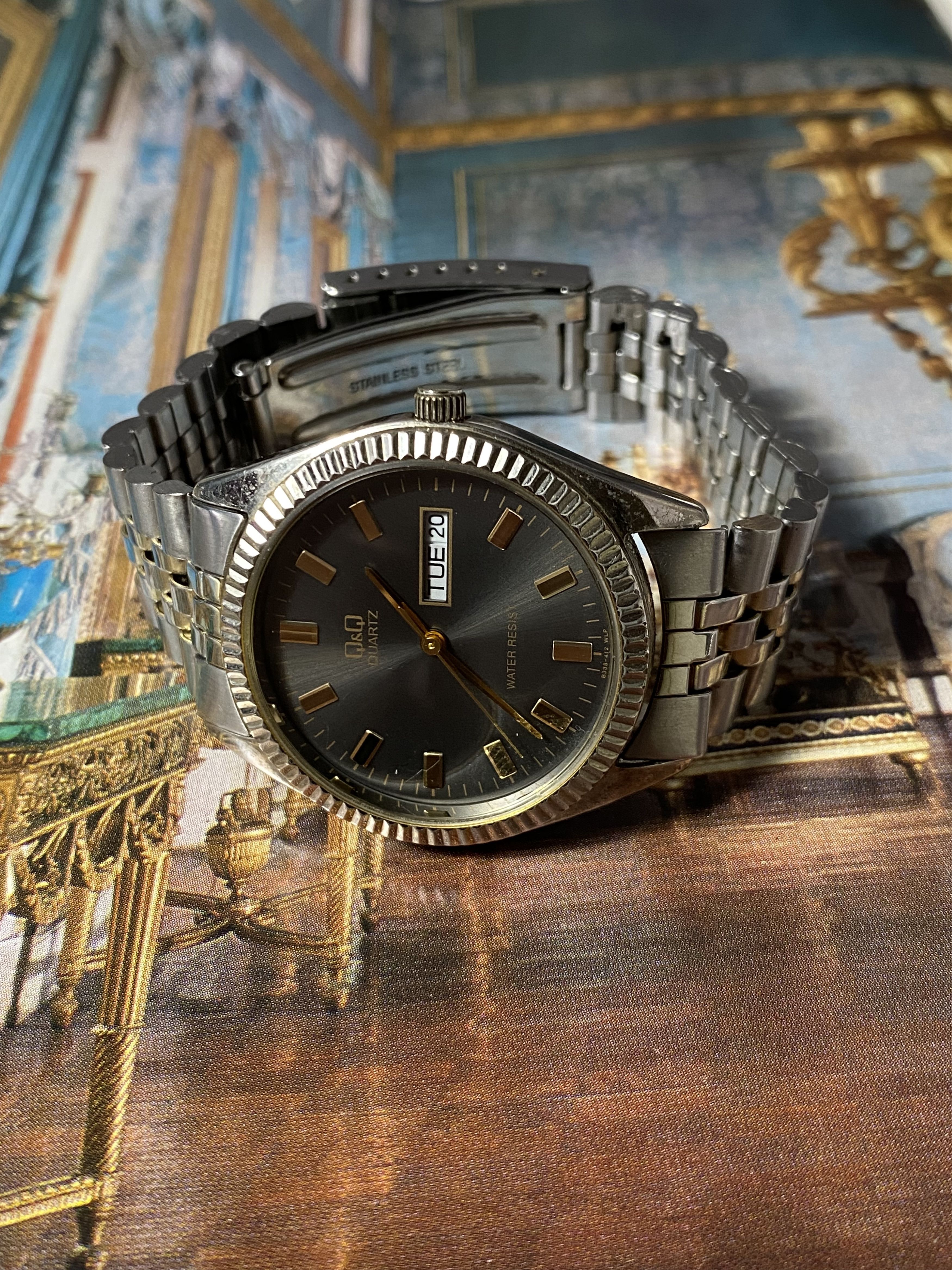 Japanese Brand × Jewelry × Vintage Vintage QQ Watch - Classic & Style Size ONE SIZE - 1 Thumbnail