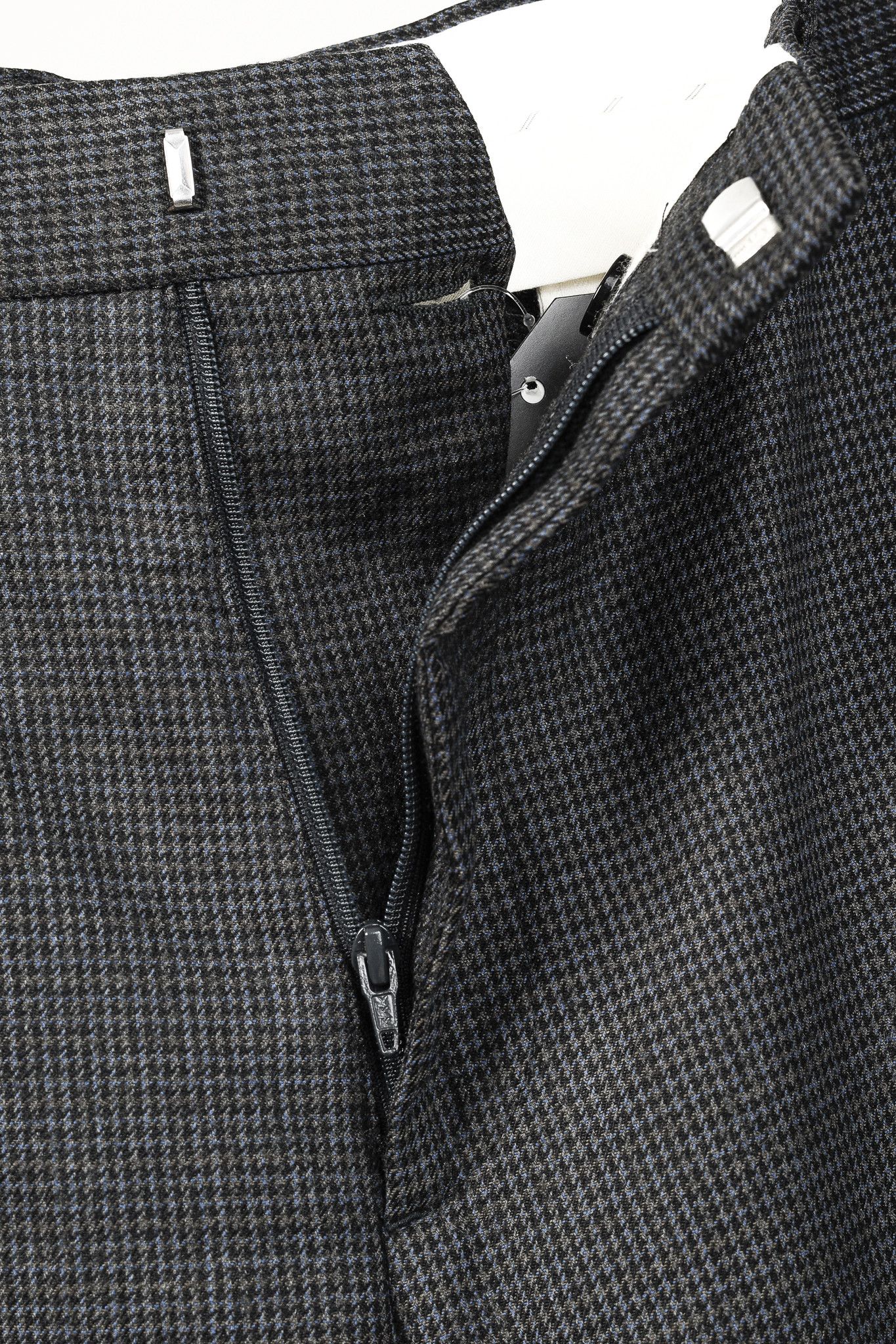 Paul Smith PS Paul Smith Check Wool-Suiting Tapered Trousers Size US 30 / EU 46 - 7 Thumbnail