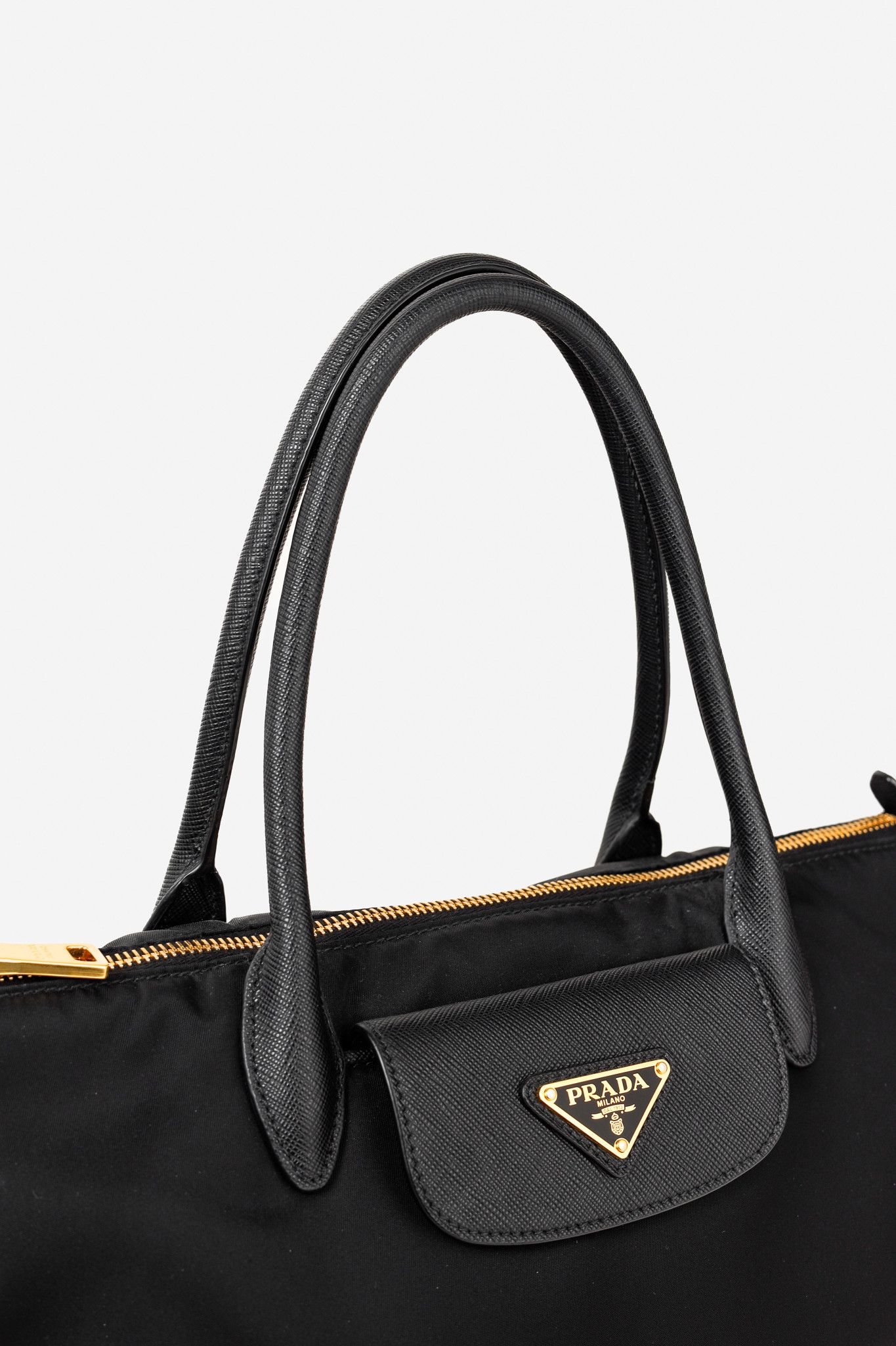 PRADA プラダ VA0609 NERO TESSUTO SAFFIANO Amazon.com: Prada Tessuto Nylon & Saffiano Leather Black Top Zip