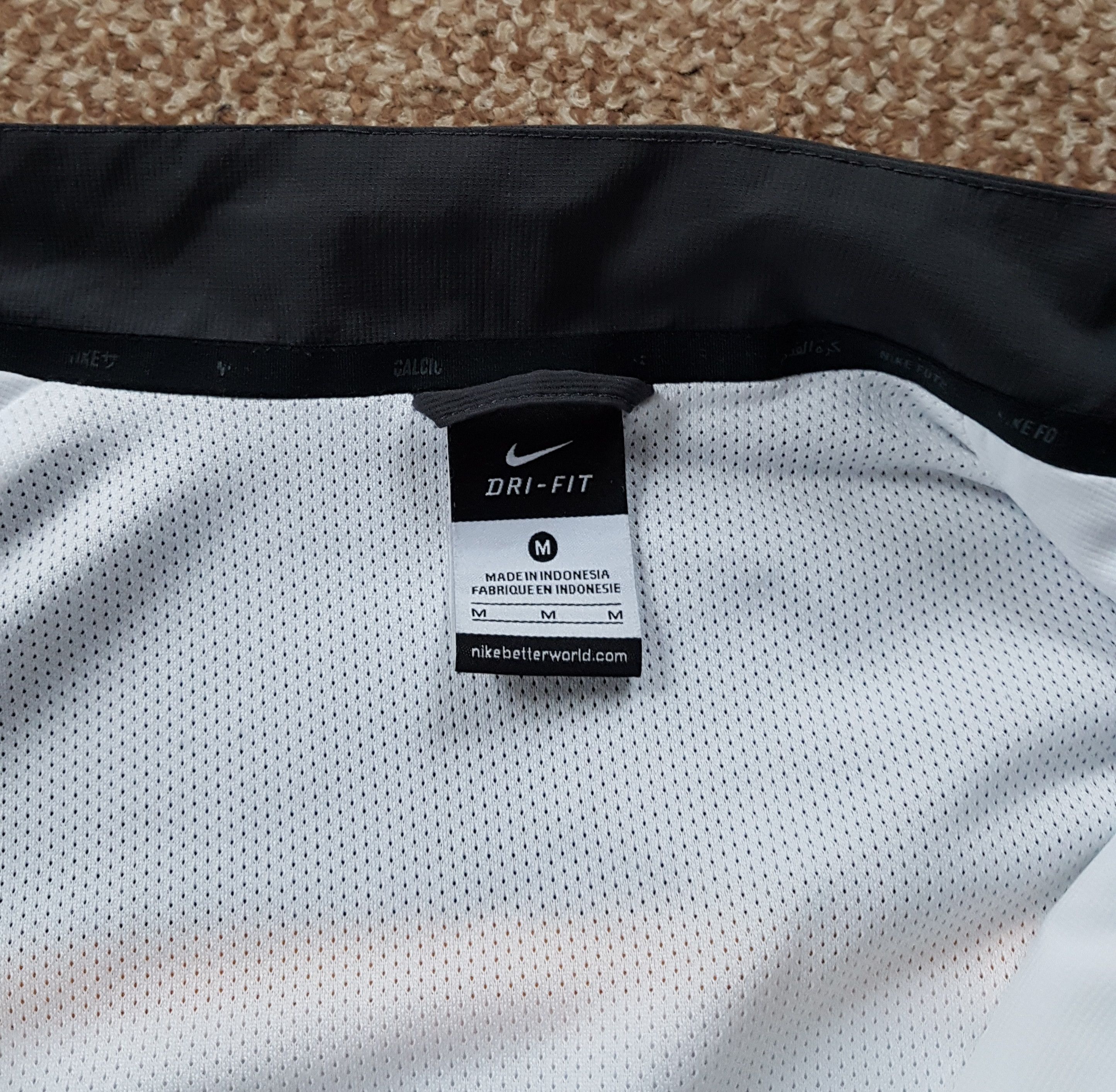 Nike Nike Juventus 2014 Full Zip Windbreaker Jacket Jeep sz M Size US M / EU 48-50 / 2 - 15 Thumbnail