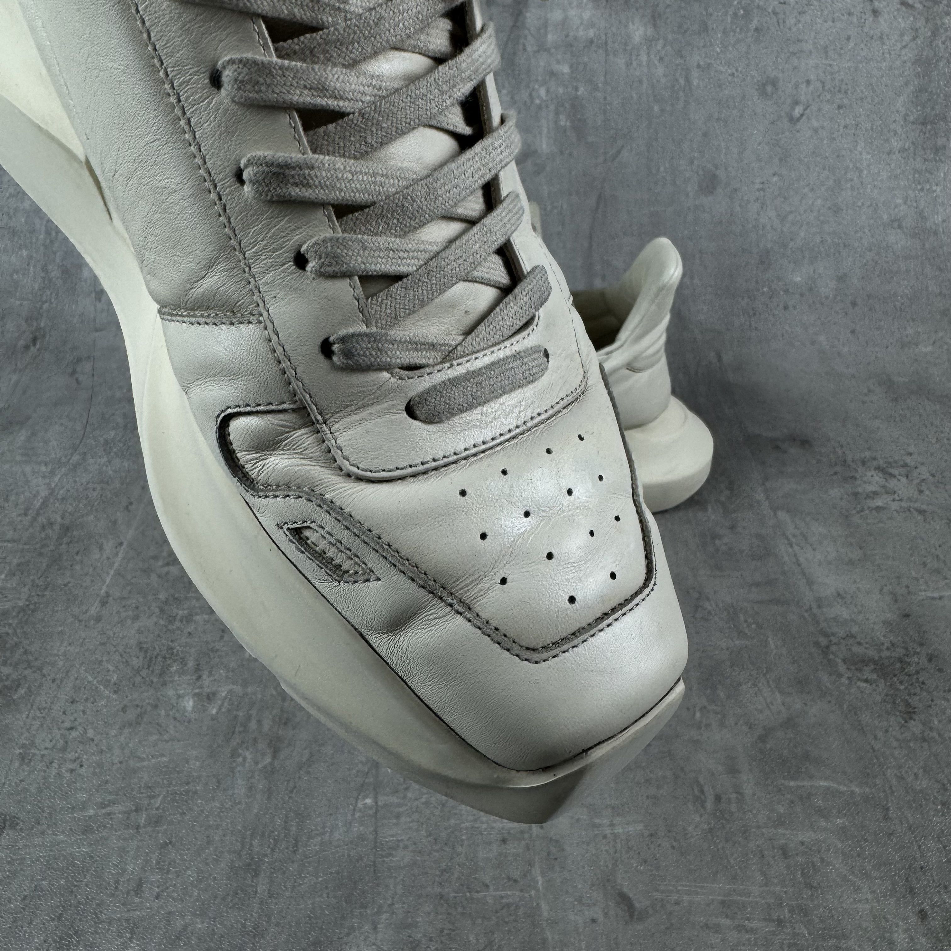 Rick Owens RICK OWENS Geth Runner Sneakers in White Size EU42 Size US 9 / EU 42 - 10 Thumbnail