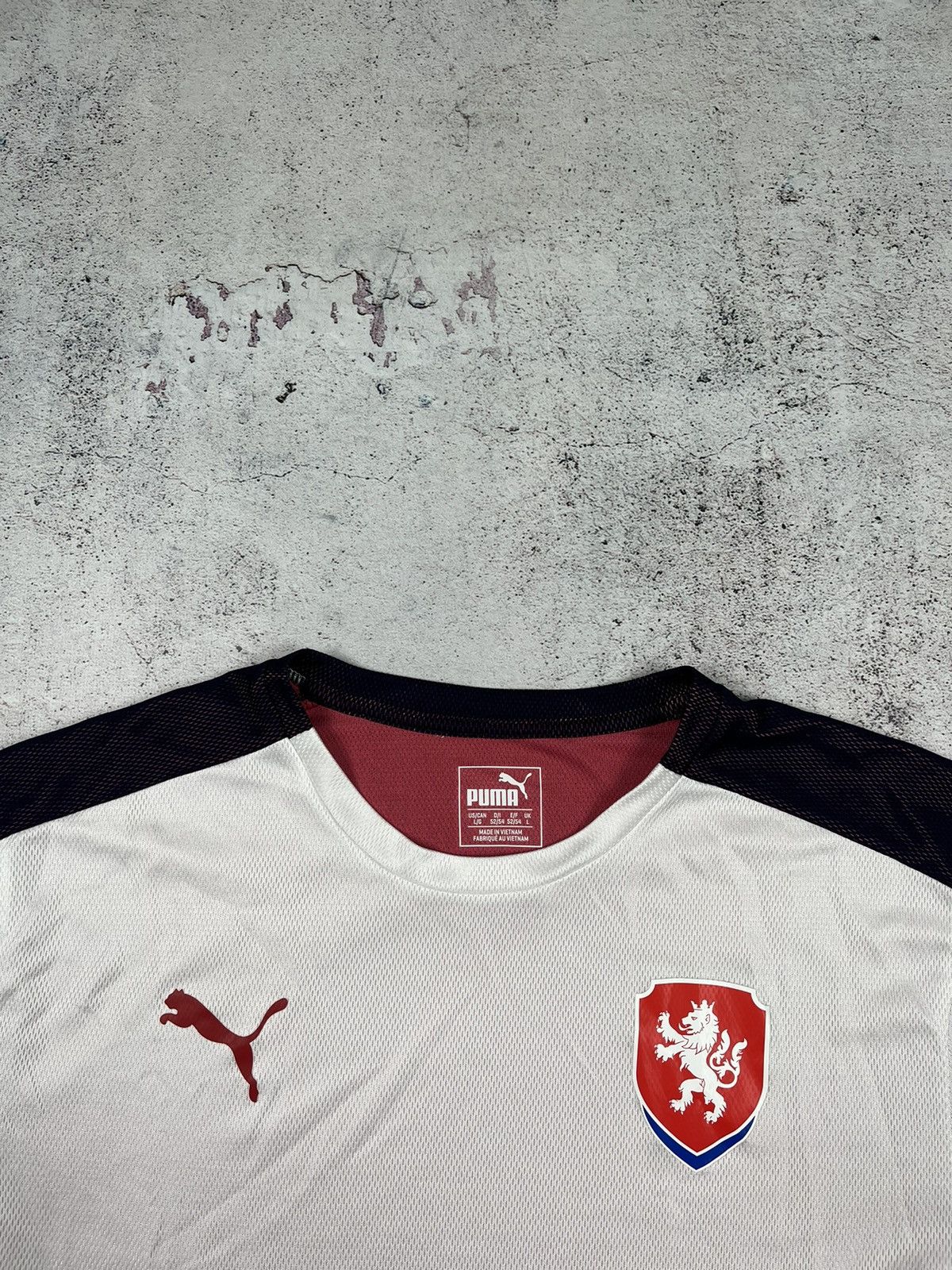 Puma PUMA CZECH REPUBLIC 2017/2018 AWAY SOCCER JERSEY TRAINING Size US L / EU 52-54 / 3 - 2 Thumbnail
