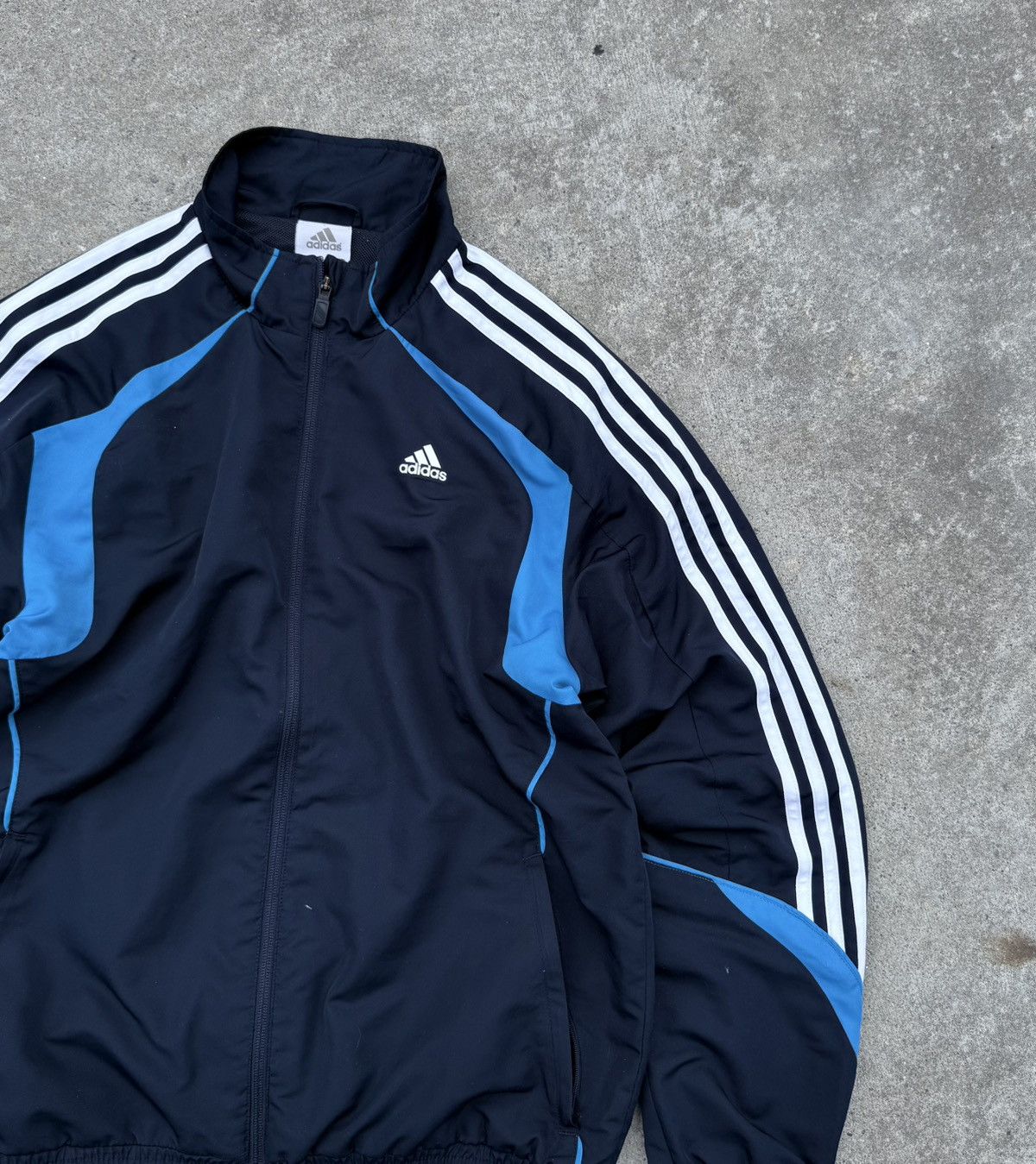 Other Vintage Adidas y2k streetwear nylon windbreaker jacket Size US L / EU 52-54 / 3 - 6 Thumbnail