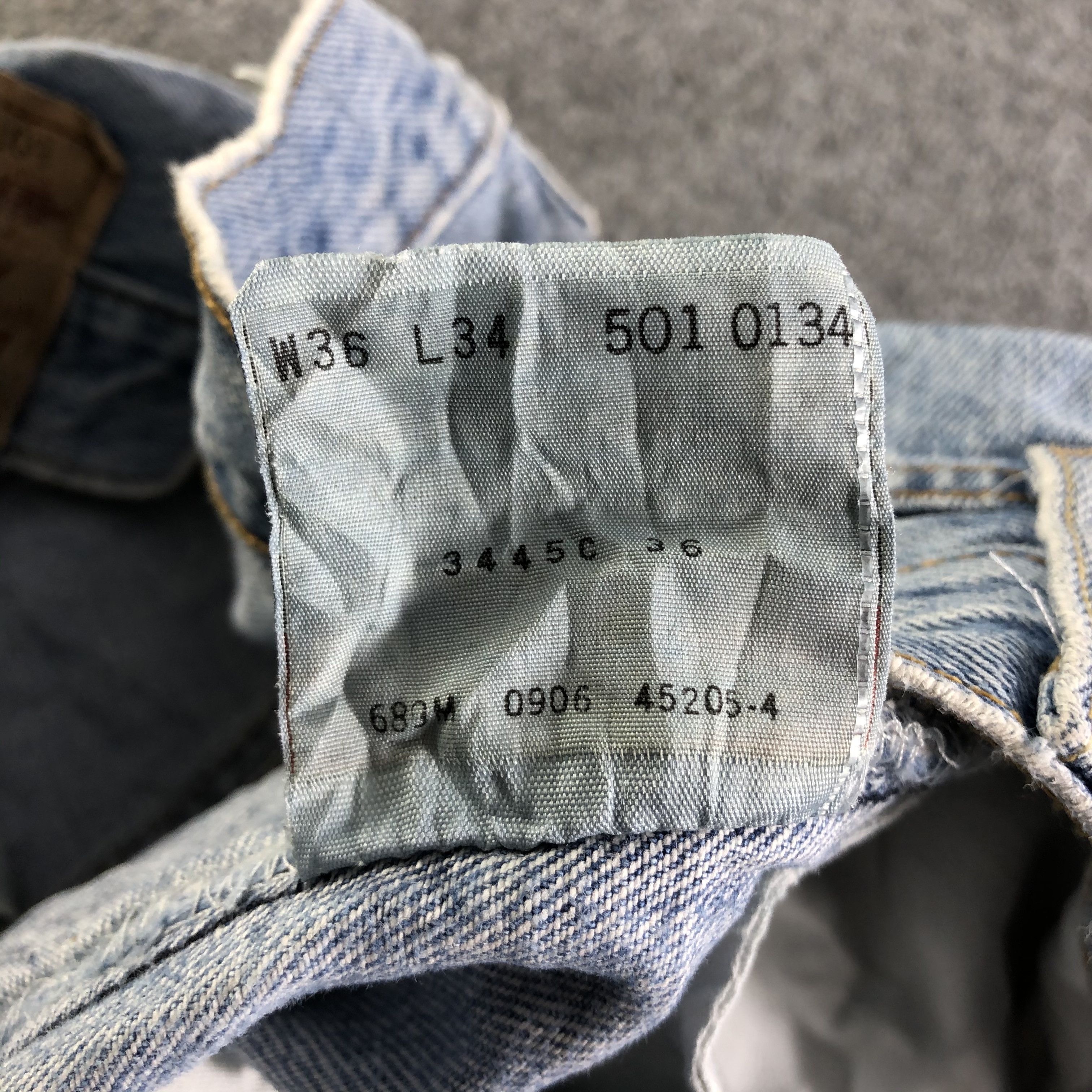 Levi's Vintage 90s Blue Wash Levis 501 Jeans-J4191 Size US 36 / EU 52 - 13 Thumbnail