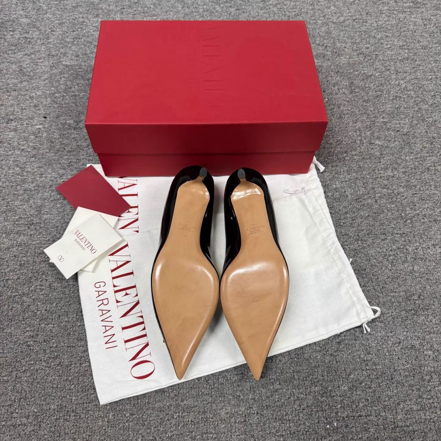 Valentino Valentino Black Patent Gold Rivet Pointed Toe Heels 37 NWB Size US 6.5 / IT 36.5 - 5 Thumbnail
