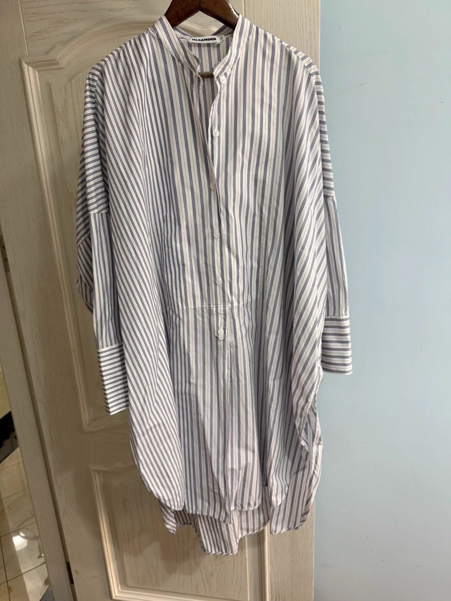 Jil Sander Jil Sander Long Shirt Split Hem 9/10 Authentic Casual Size XS / US 0-2 / IT 36-38 - 1 Thumbnail