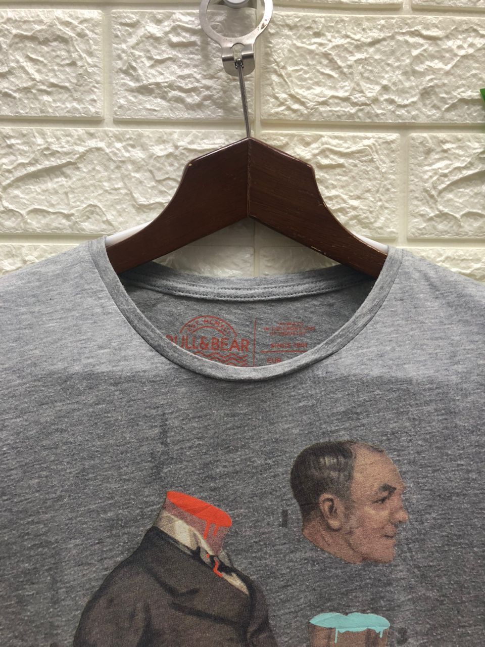 Pull & Bear Nazi officer PULL & BEAR Abstract Pop Art Graphic Size US M / EU 48-50 / 2 - 14 Thumbnail
