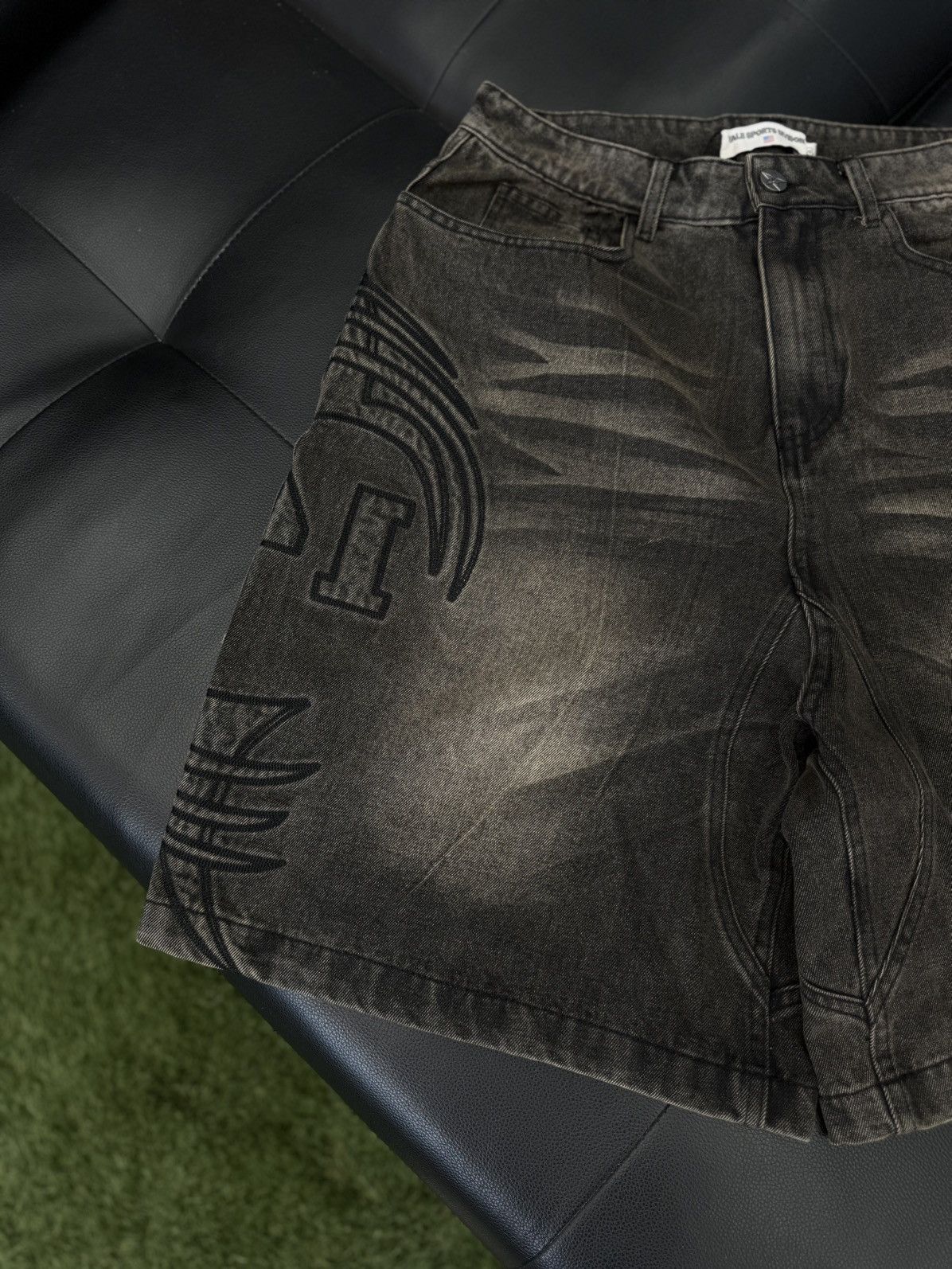Vale Valley Vale Black Shorts Size 30 (NEW) Size US 30 / EU 46 - 4 Thumbnail