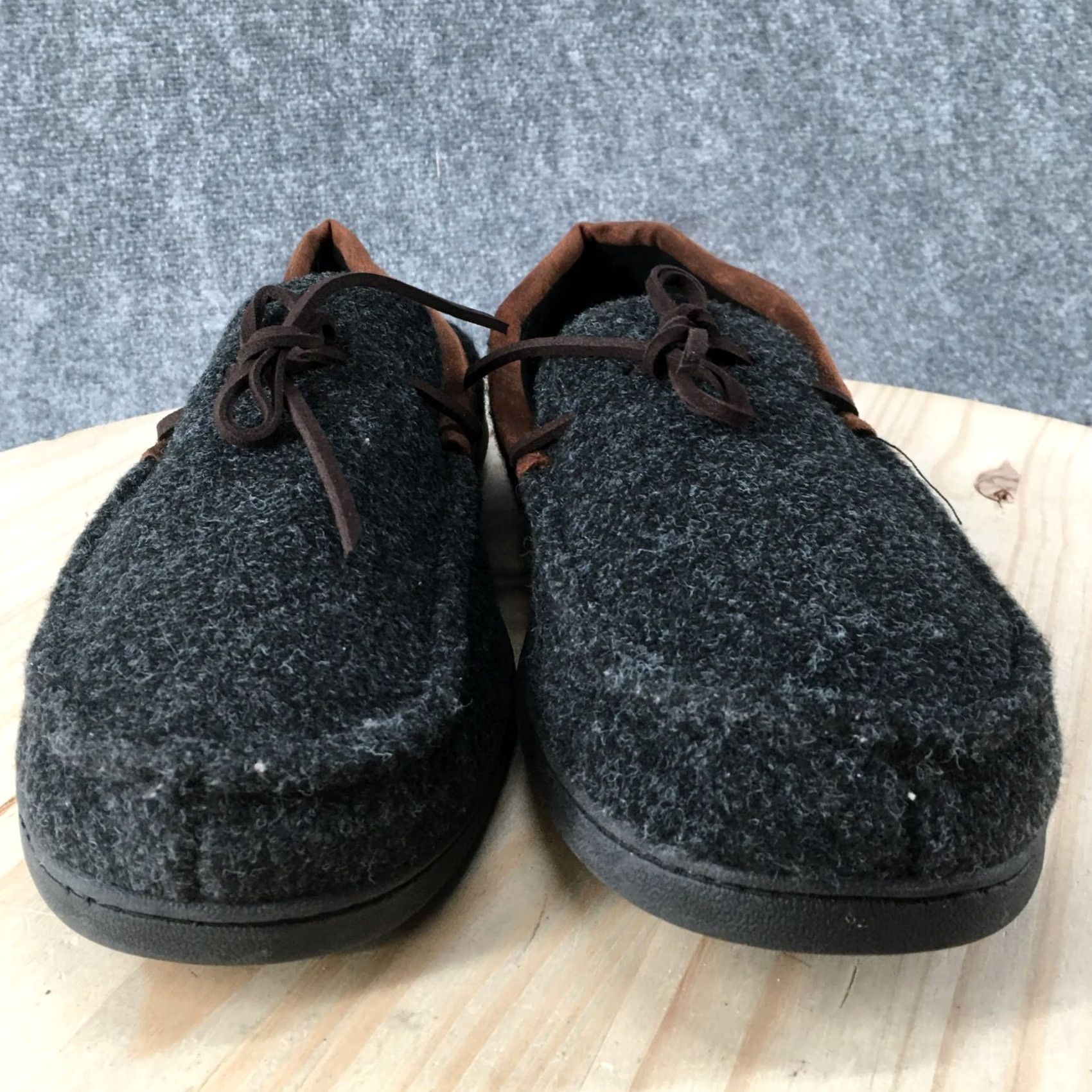 Vintage Dluxe By Dearfoam Slippers Mens 13 XL Moccasin Slip On Flats Gray Fabric Size ONE SIZE - 7 Thumbnail