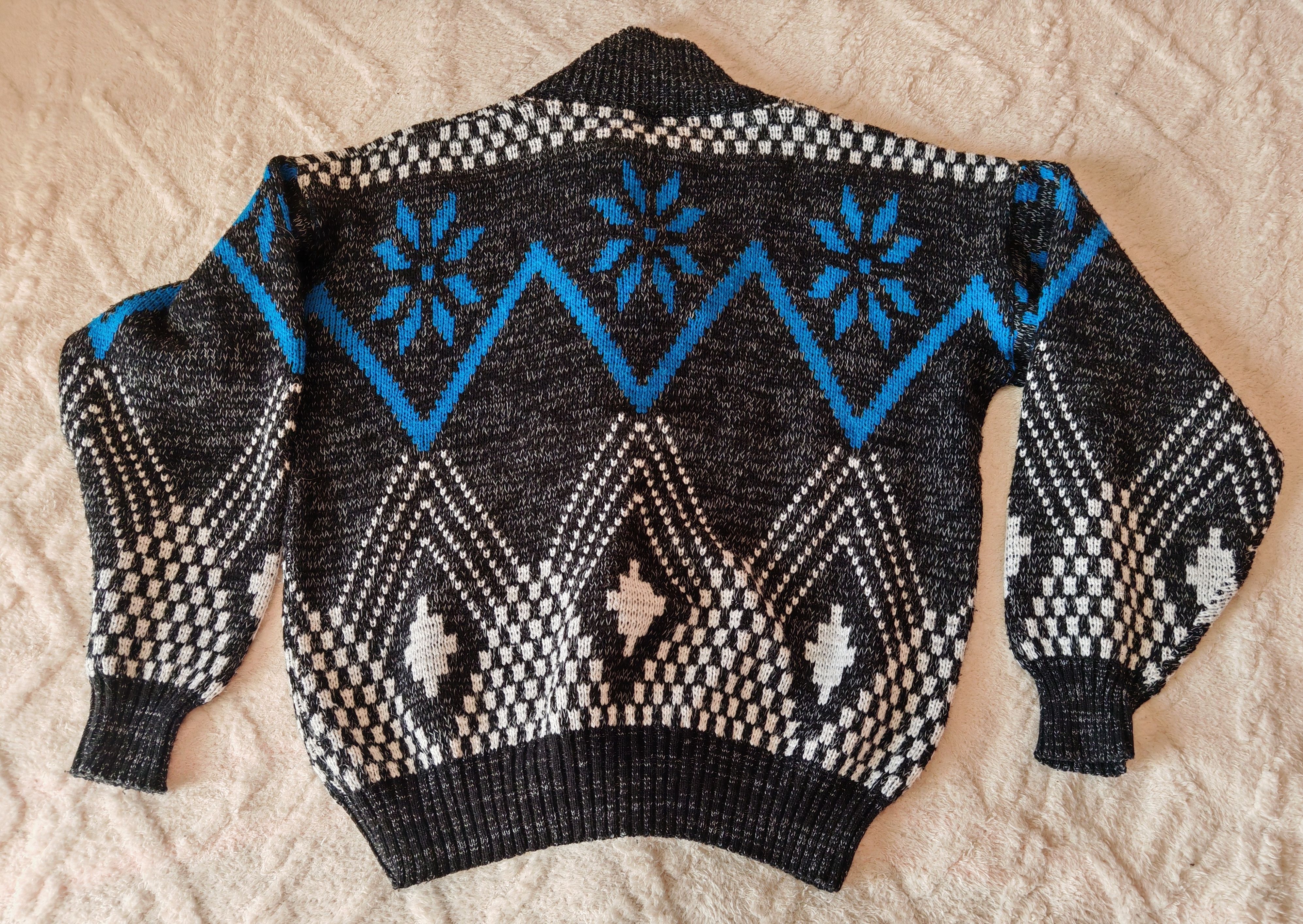 Vintage Vintage 90s Funky Geometric Print Jumper Shawl Collar size M Size US M / EU 48-50 / 2 - 9 Thumbnail