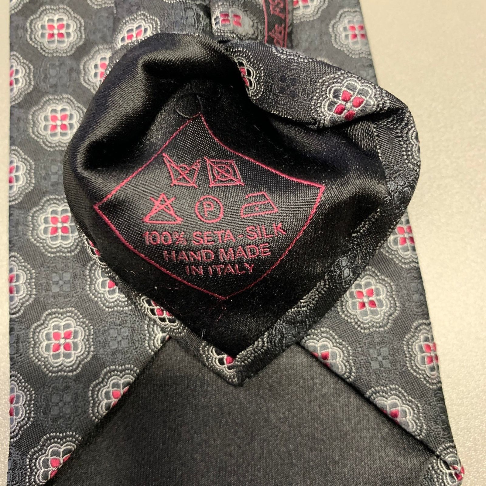 Brioni BRIONI Black Red Floral Silk Tie Size ONE SIZE - 3 Thumbnail