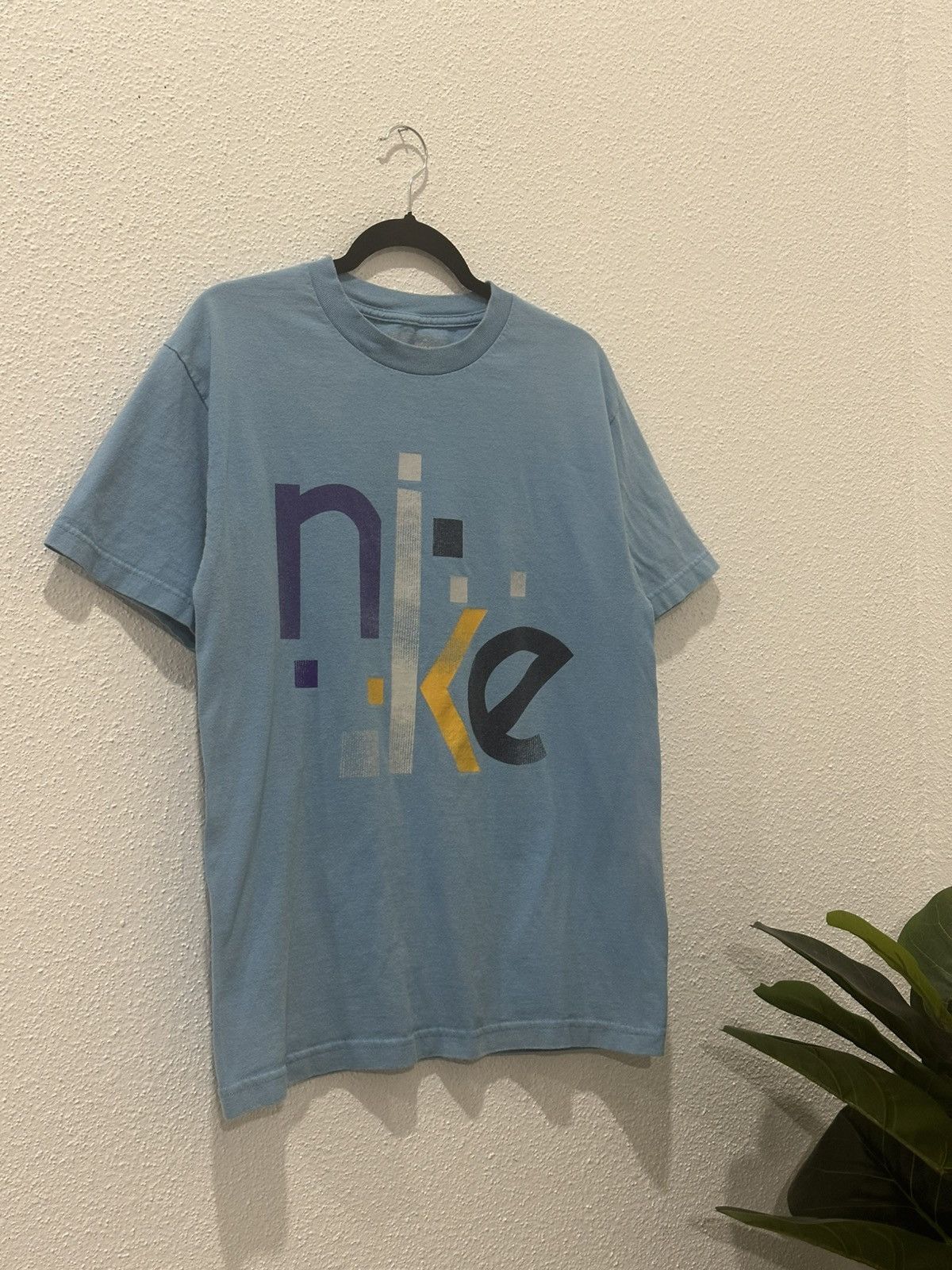 Nike Vtg Nike Mens Shirt Short Sleeve T Shirt Graphic Y2K Lt Blue Size US M / EU 48-50 / 2 - 7 Thumbnail