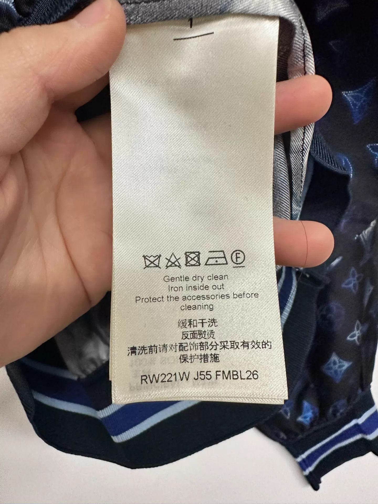 Louis Vuitton Louis Vuitton allover top women's XS new with tags Size XS / US 0-2 / IT 36-38 - 7 Thumbnail