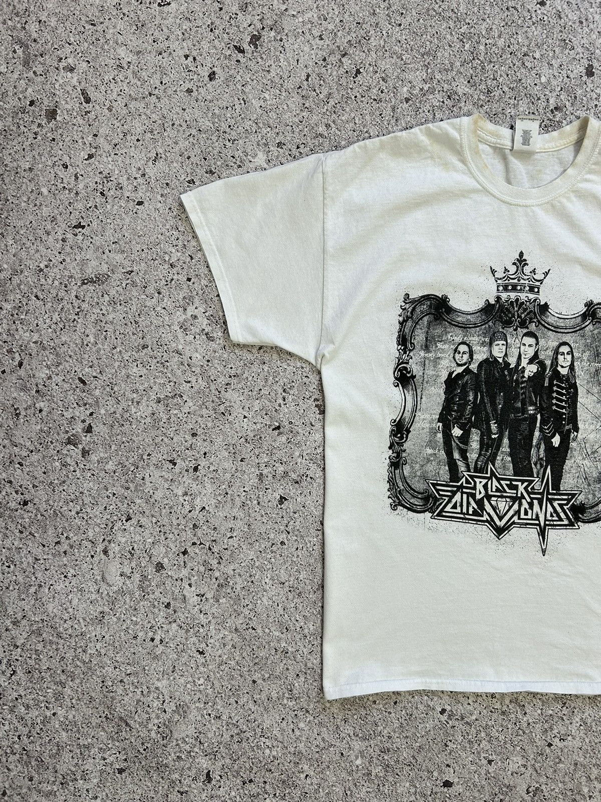 Band Tees Vintage 2000s Rock Band Black Diamonds T-Shirt Size US XL / EU 56 / 4 - 2 Thumbnail