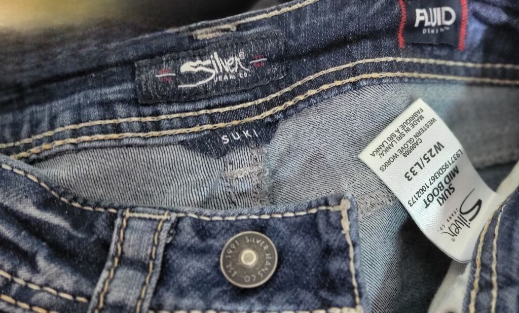 Silver Jeans Co. Silver Jeans Suki Mid Rise Boot Cut jeans size 25 33 Size 25" / US 0 / IT 36 - 8 Thumbnail