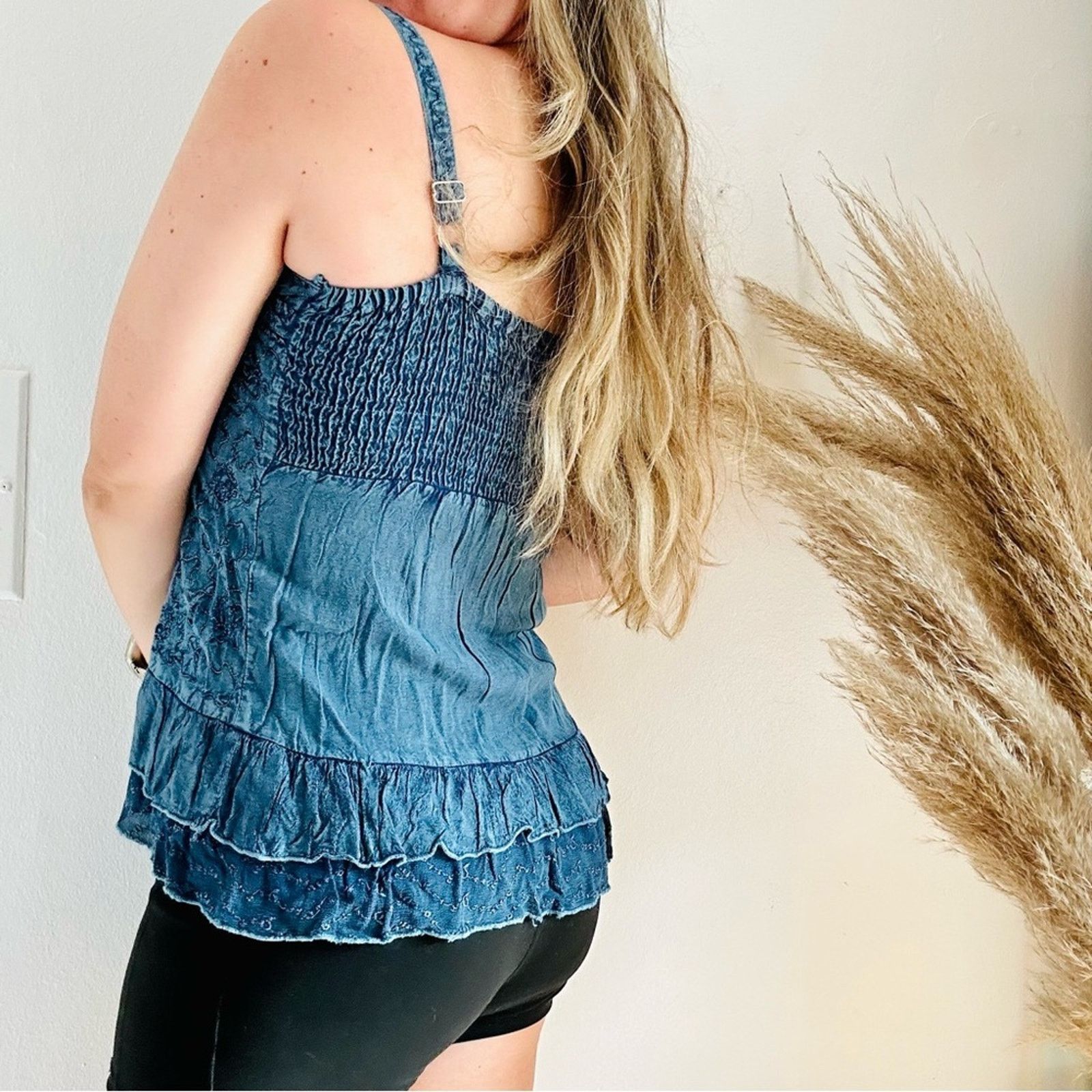 Vintage VINTAGE Cute Options Blue Denim Chambray Ruffle Tank Top Size M / US 6-8 / IT 42-44 - 2 Thumbnail