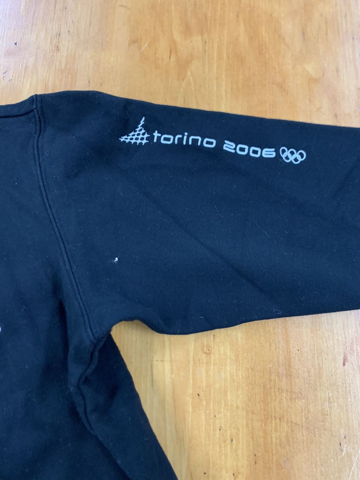 Vintage ASICS Torino 2006 Olympics Winter Sports Crewneck Size US L / EU 52-54 / 3 - 1 Thumbnail