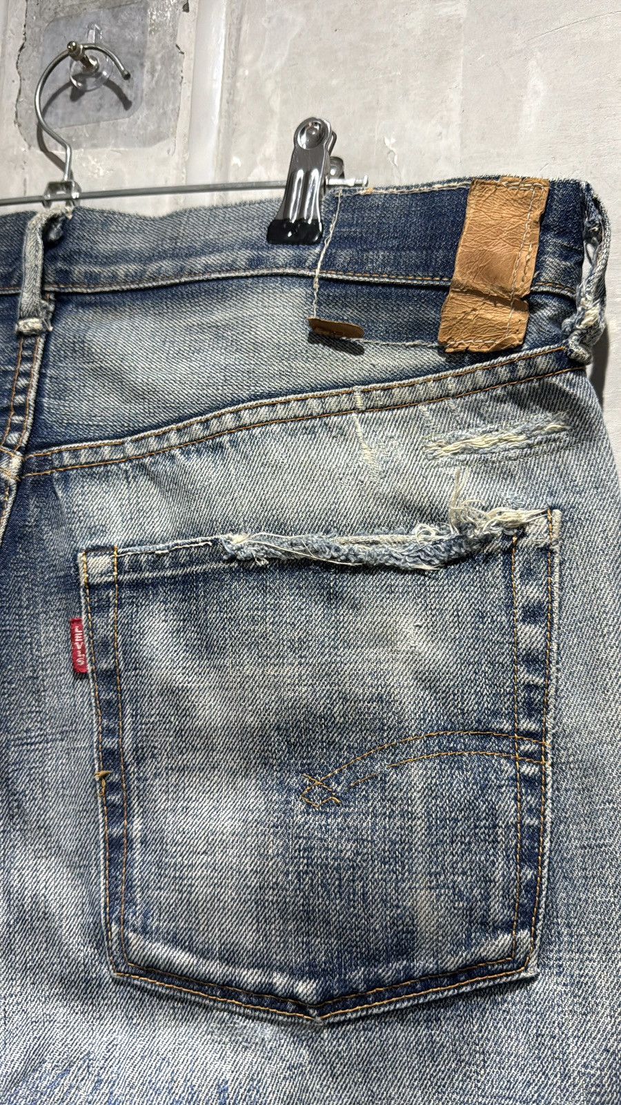 Levi's Vintage Clothing Levis 501 LVC JAPAN MADE SUPER DISTRESSED DENIM JEANS Size US 34 / EU 50 - 20 Thumbnail