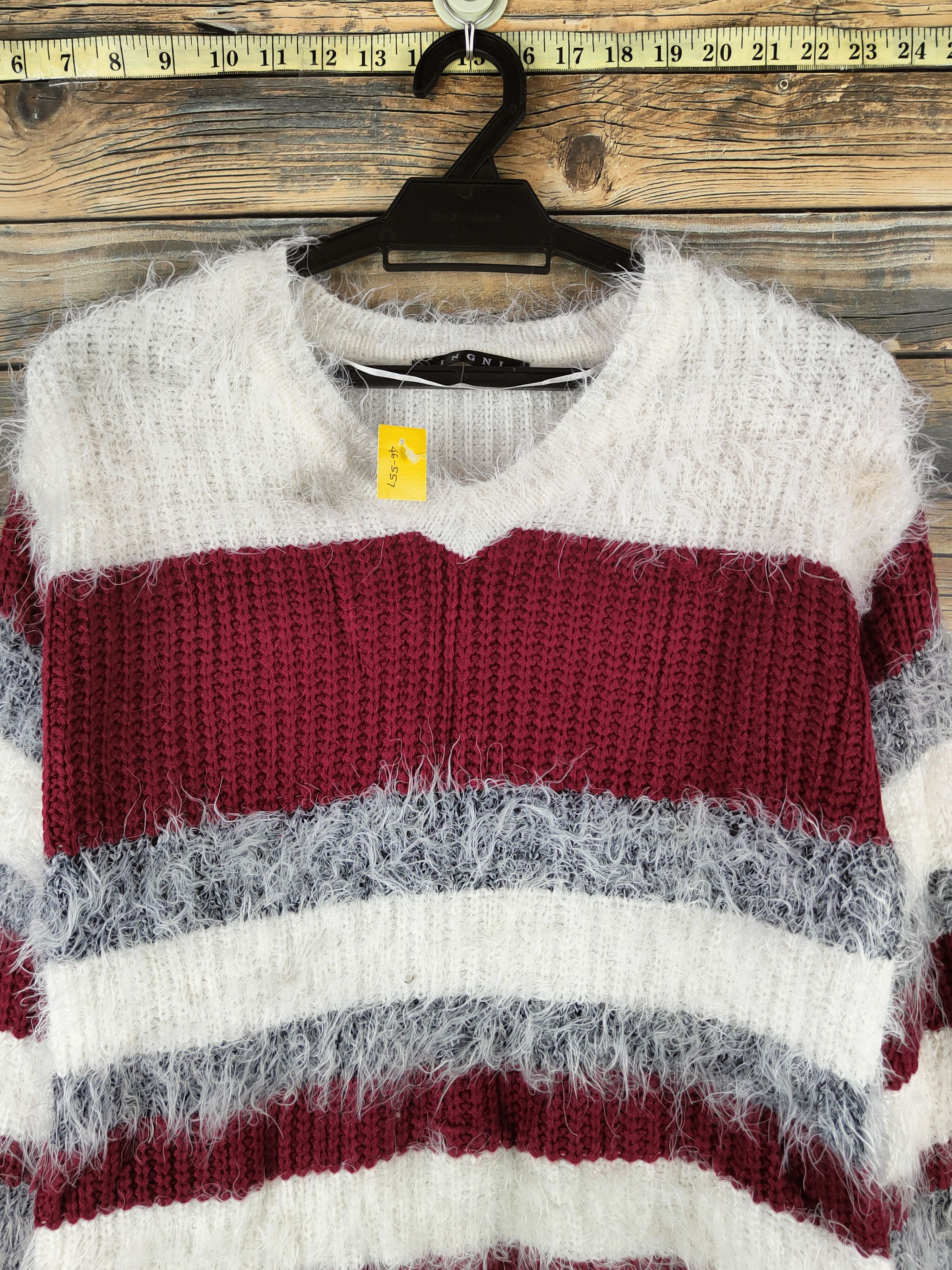 Japanese Brand DL Ingni White Maroon Fur Mohair Knitwear #46-557 Size S / US 4 / IT 40 - 2 Thumbnail