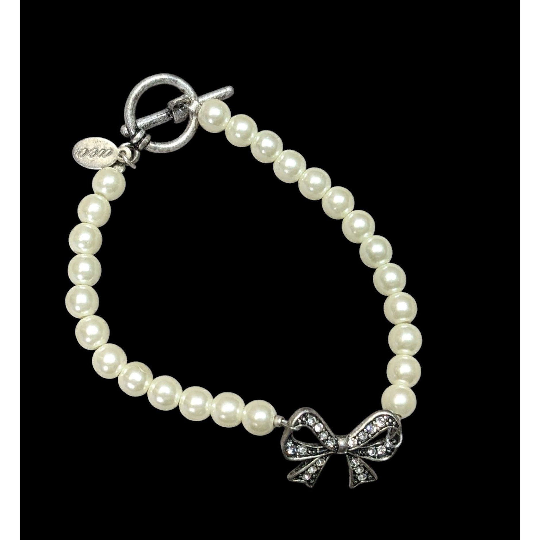 American Eagle Outfitters AEO Y2K Coquette Faux Pearl Bracelet With Rhinestone Bow Cha Size ONE SIZE - 2 Thumbnail